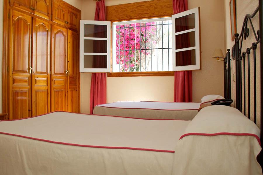Double or Twin Room - Photo 2
