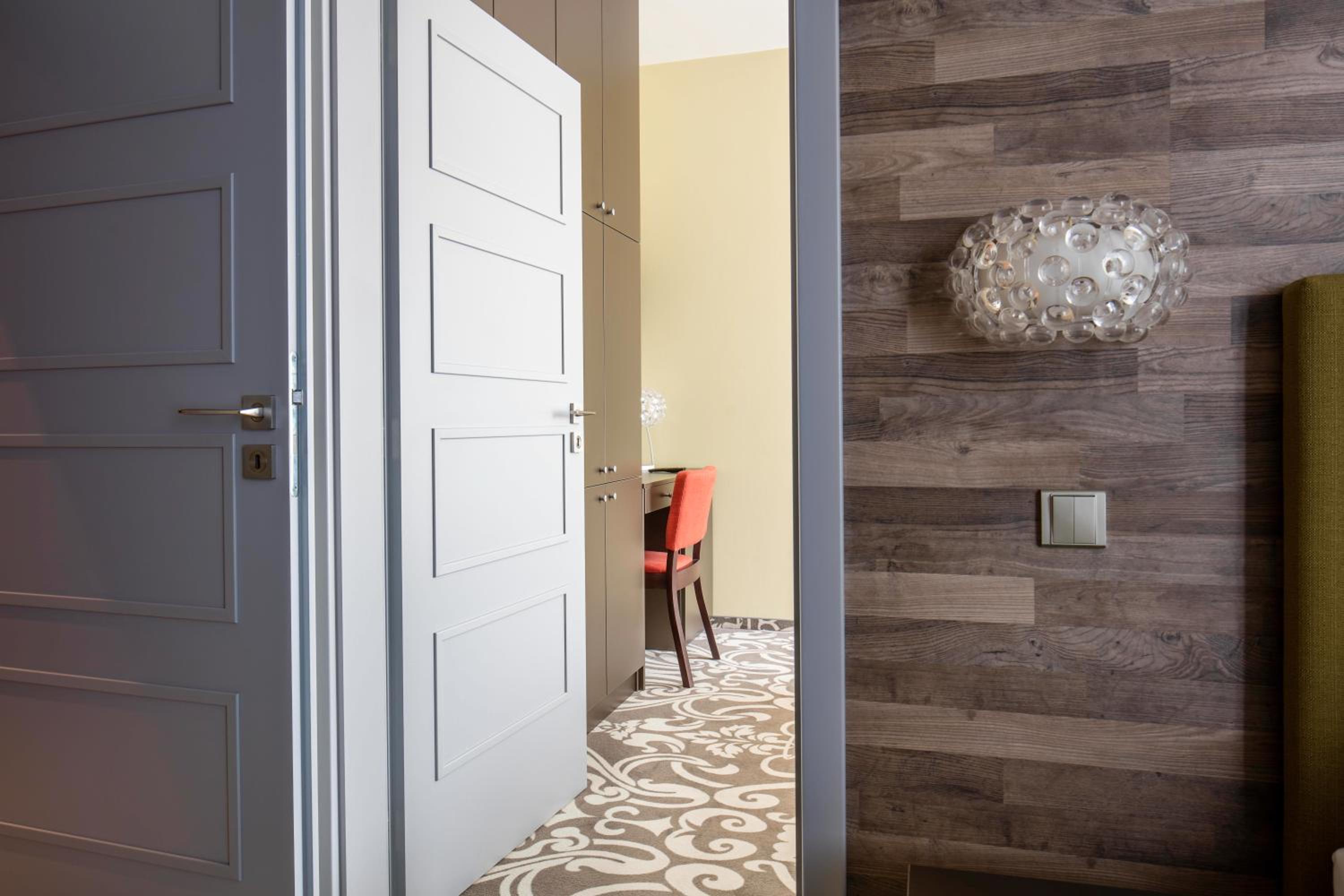 Suite - Photo 3
