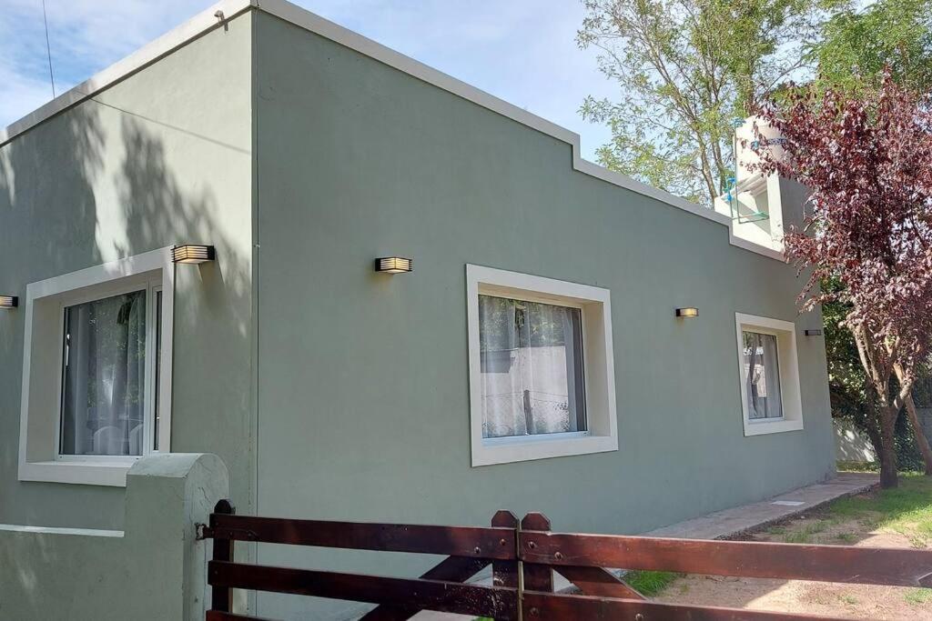 Three-Bedroom House photo 2
