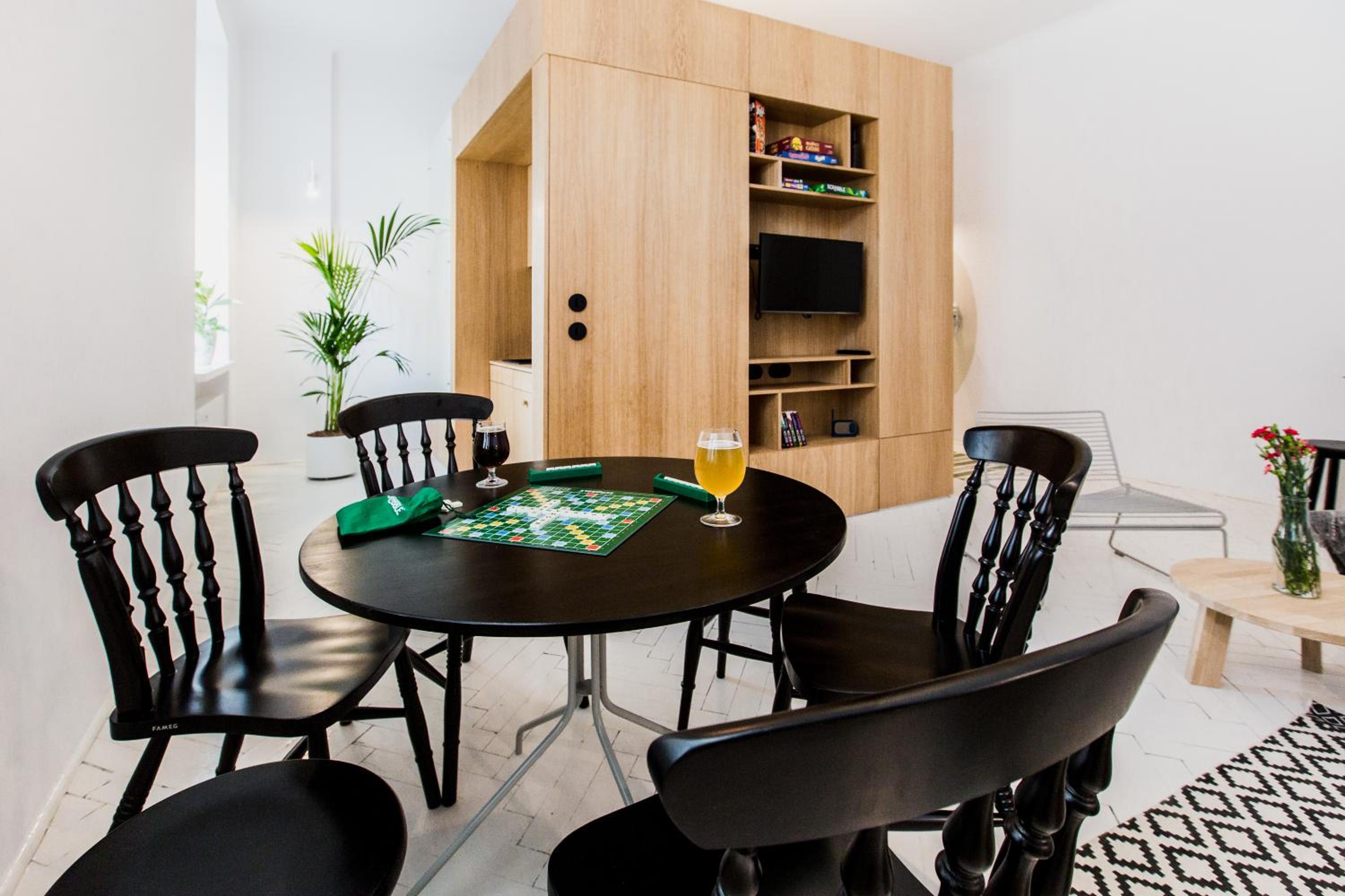 Two-Bedroom Apartment - Photo 3