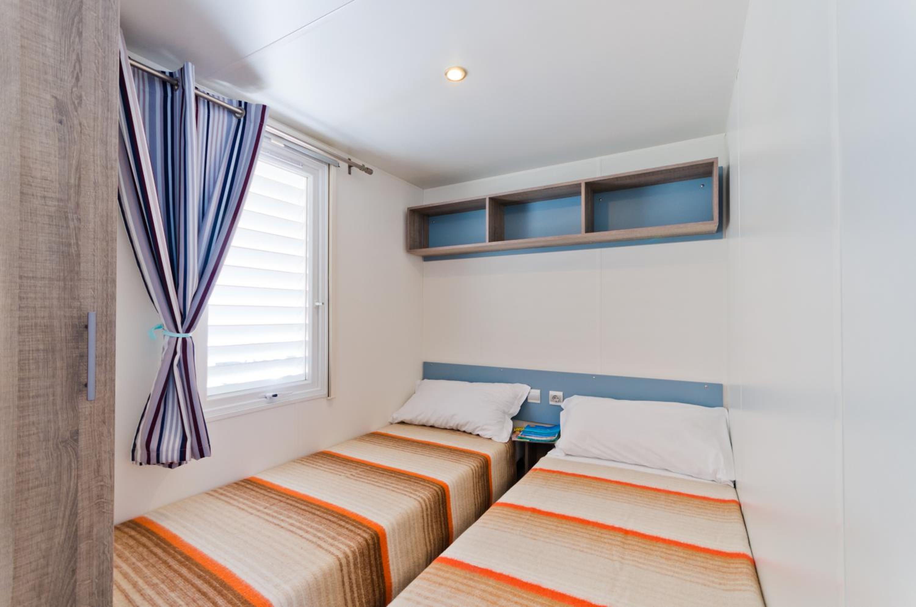 Two-Bedroom Mobile Home photo 3