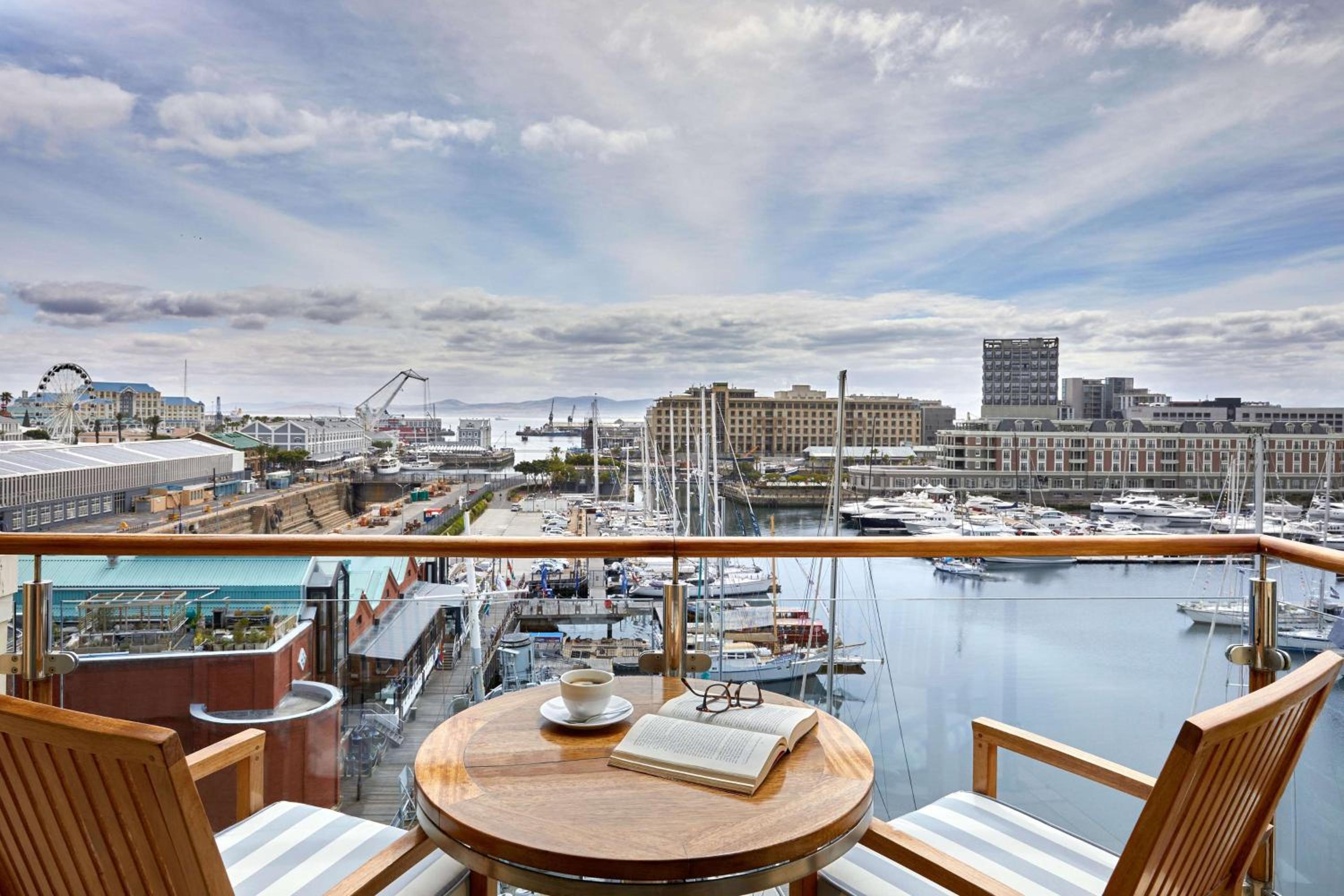 Marina Harbour Queen Room