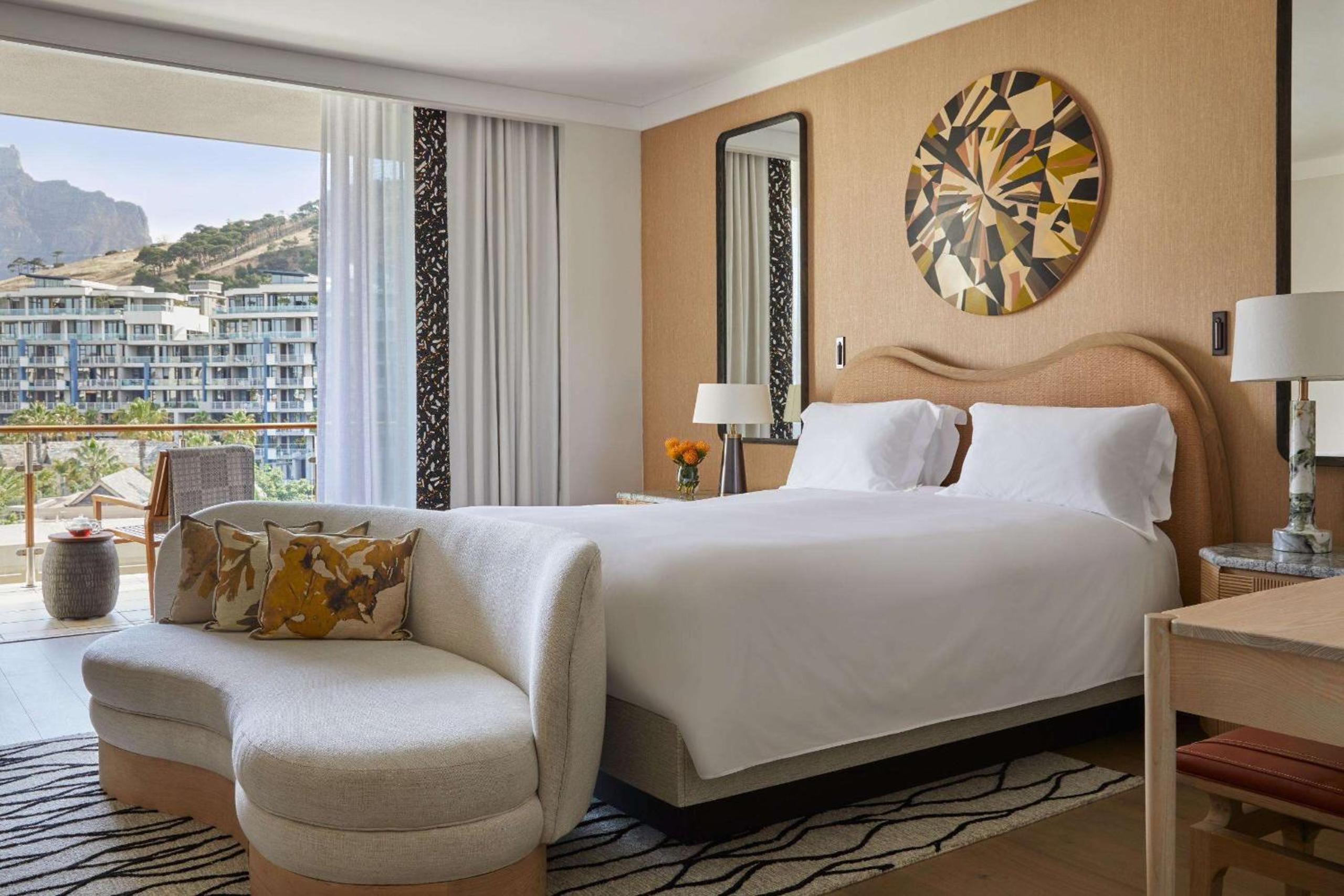 Marina Table Mountain King Room