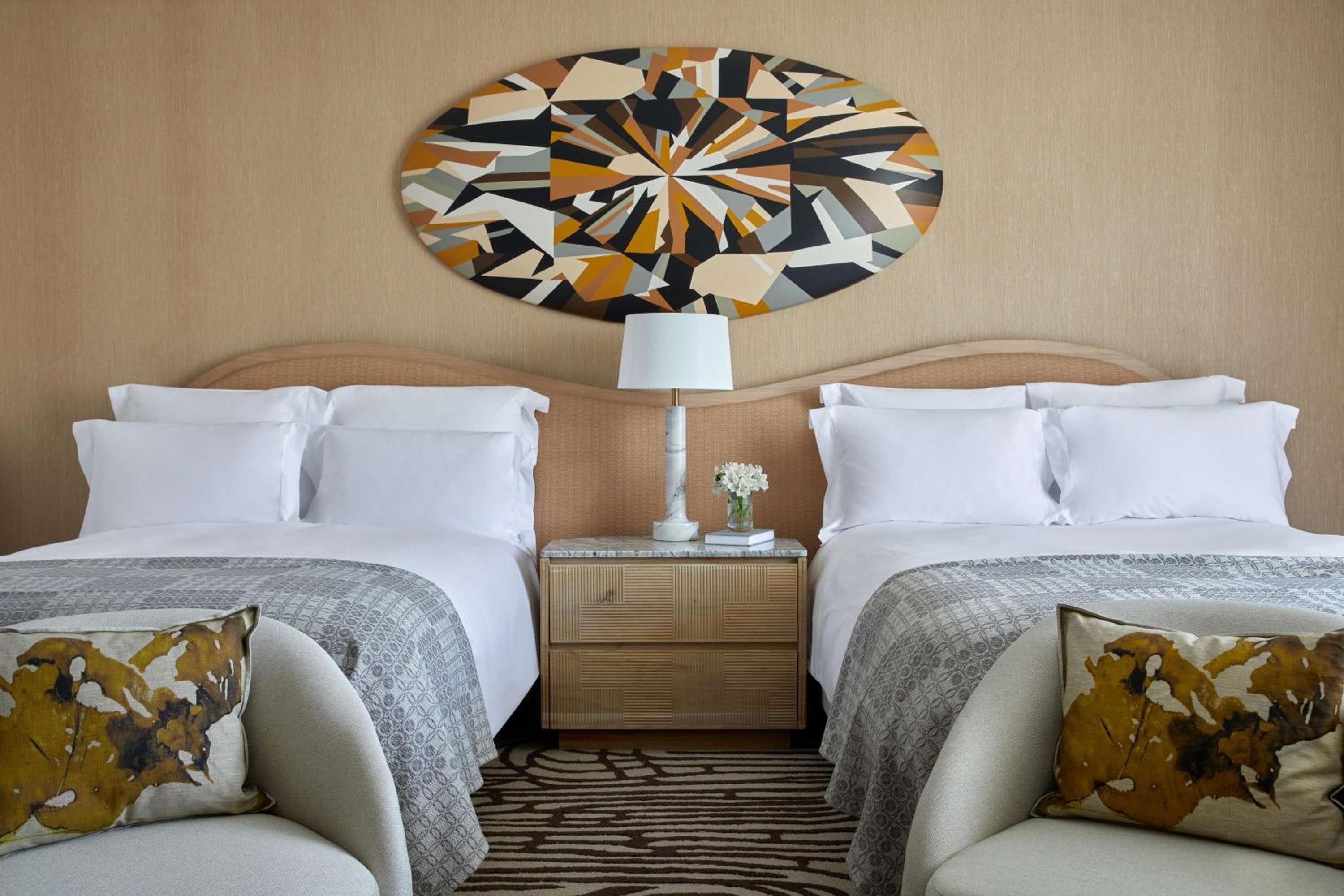 Marina Queen Room With One Queen Bed (non Smoking)