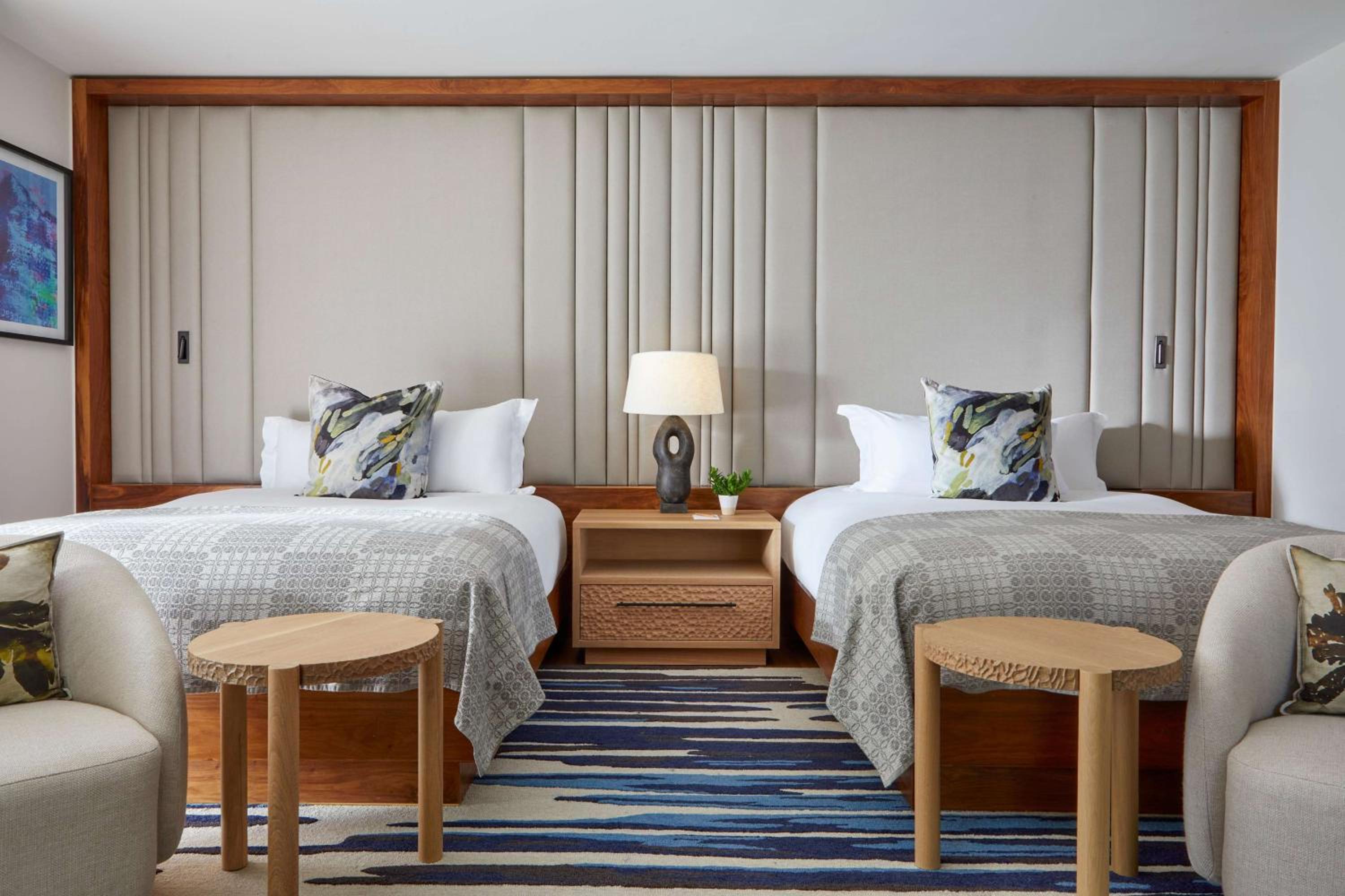 Island Superior Queen Room