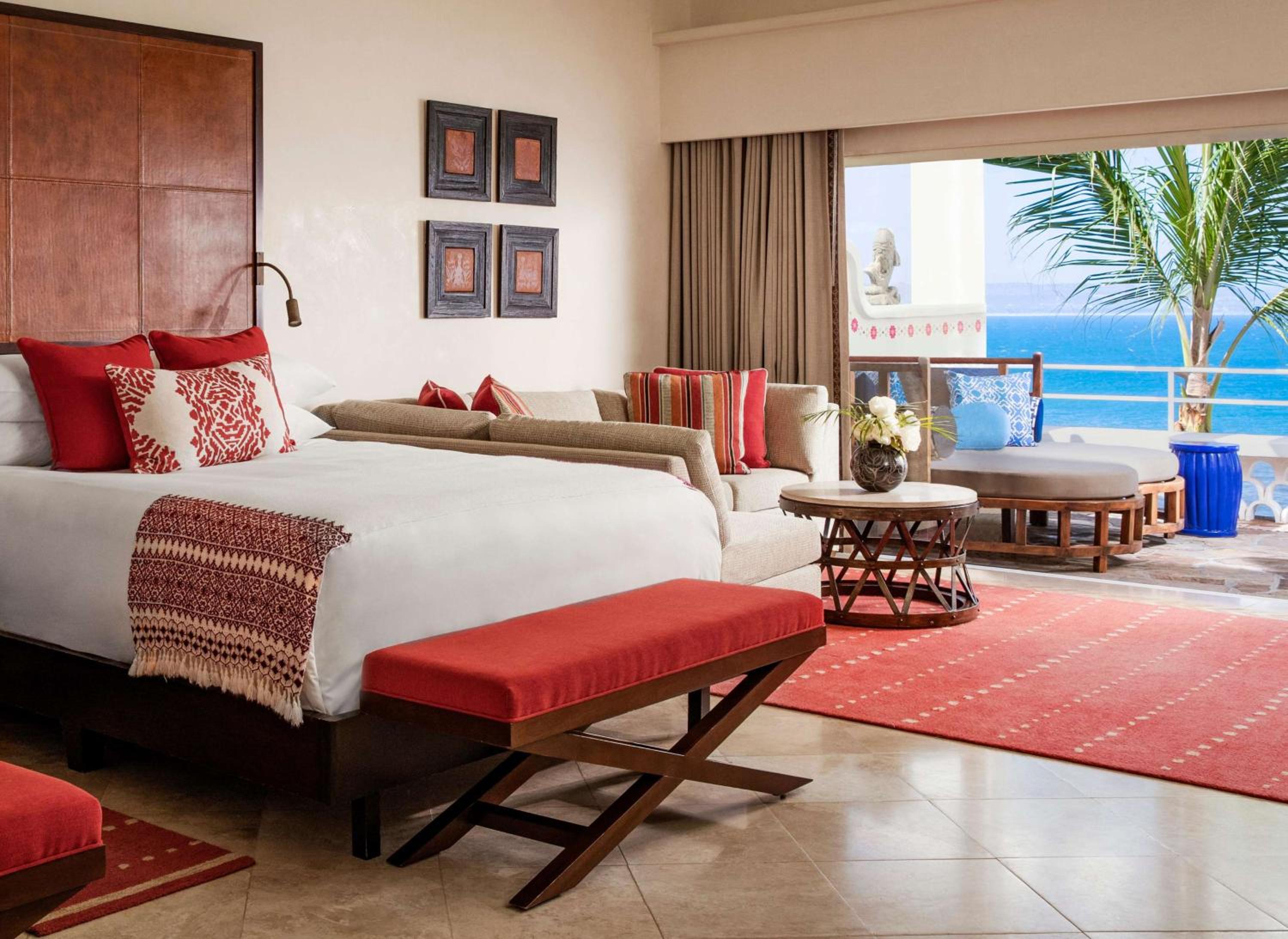 Queen Room With One Queen Bed (non Smoking)