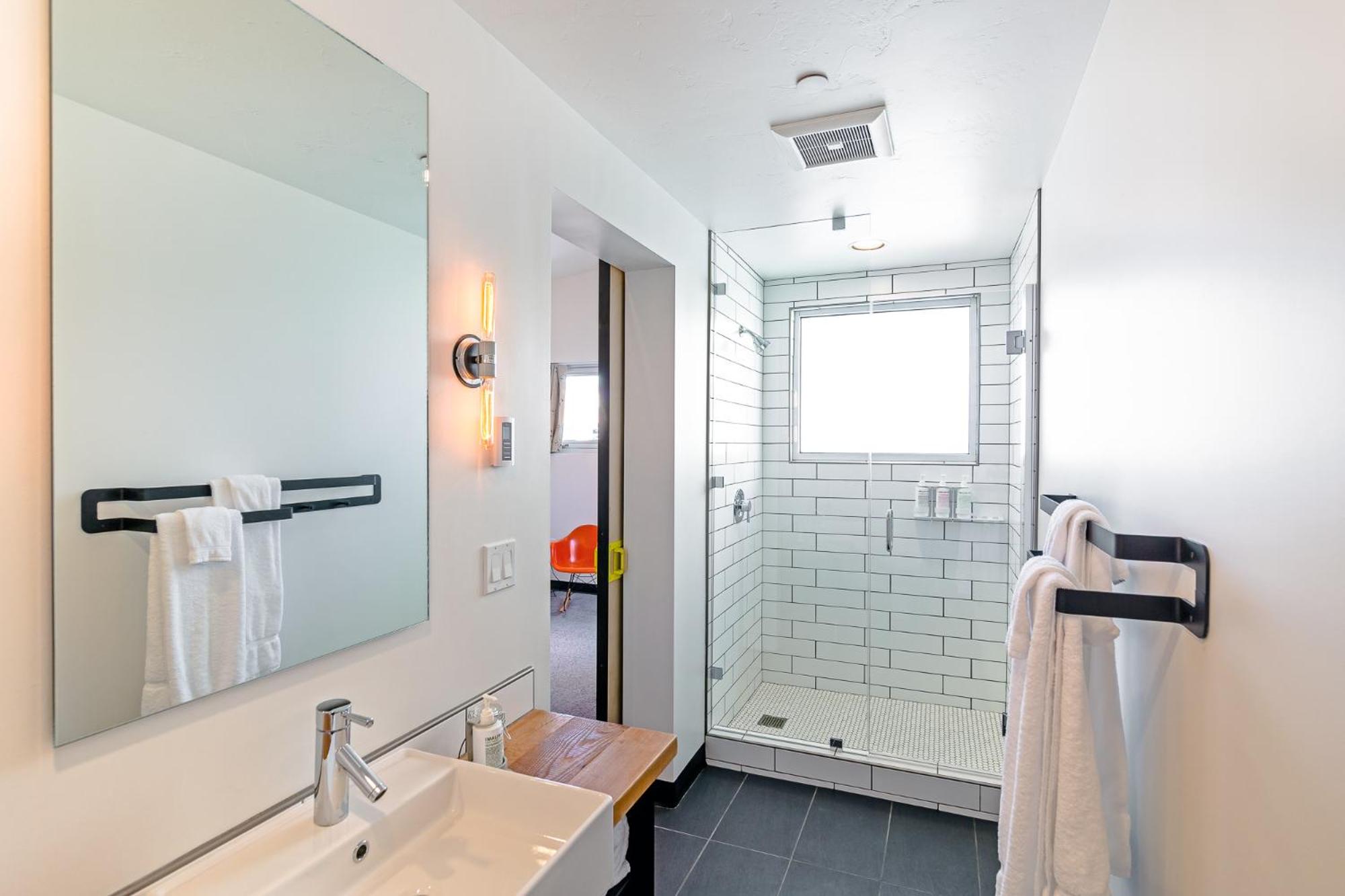 Deluxe Single Room - Photo 4