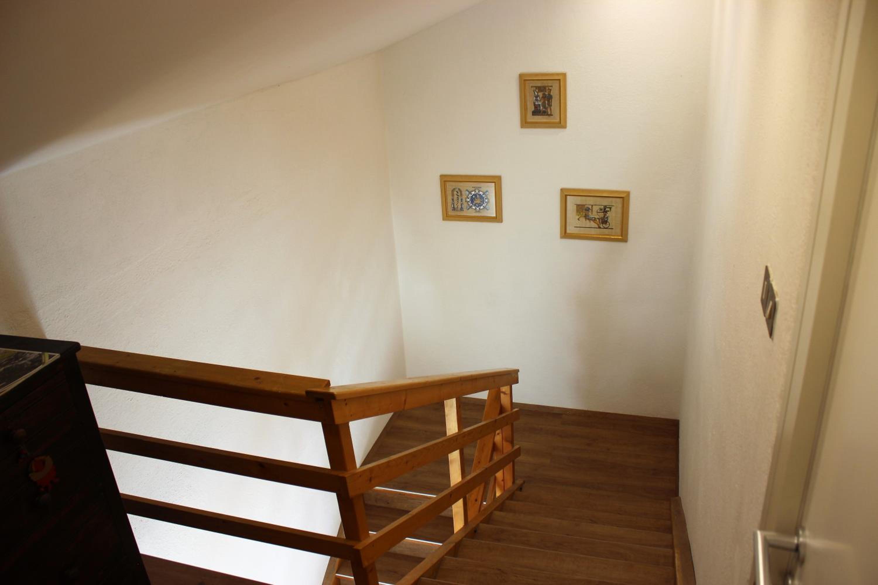 One-Bedroom Apartment photo 3