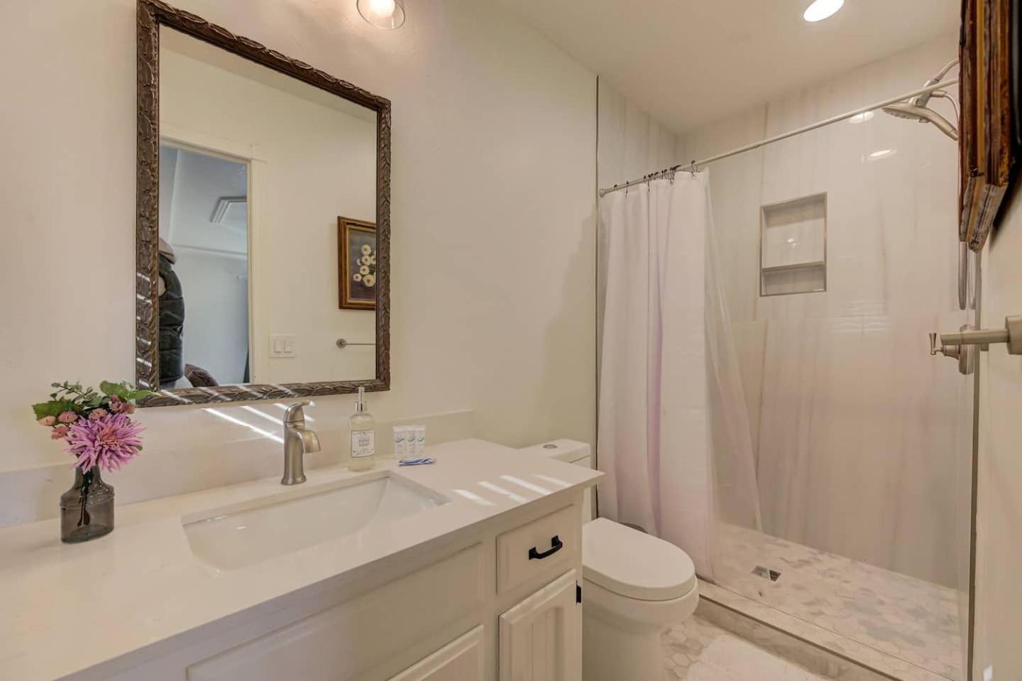 Standard Single Room photo 2