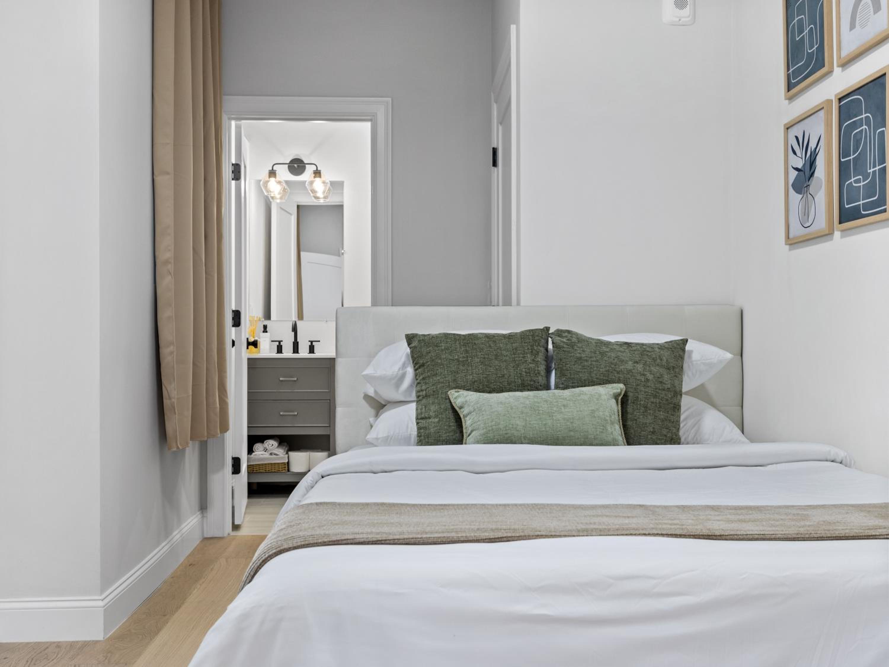 Double Room With Private Bathroom photo 1