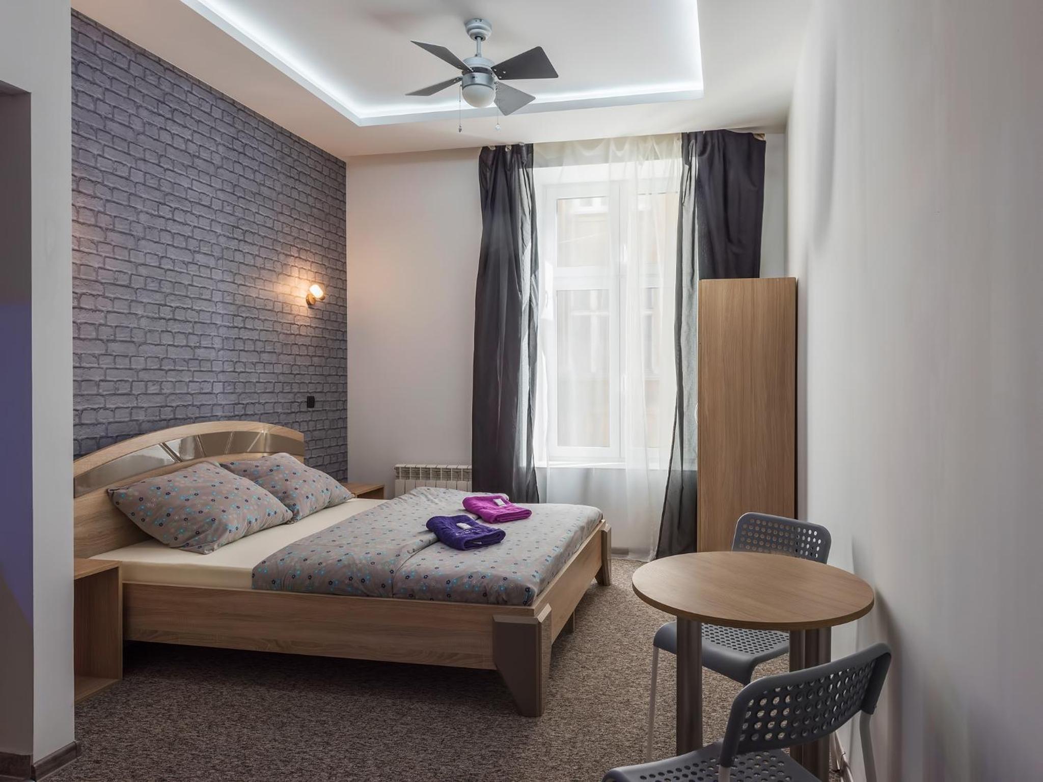 Twin Room with Shower - Photo 11