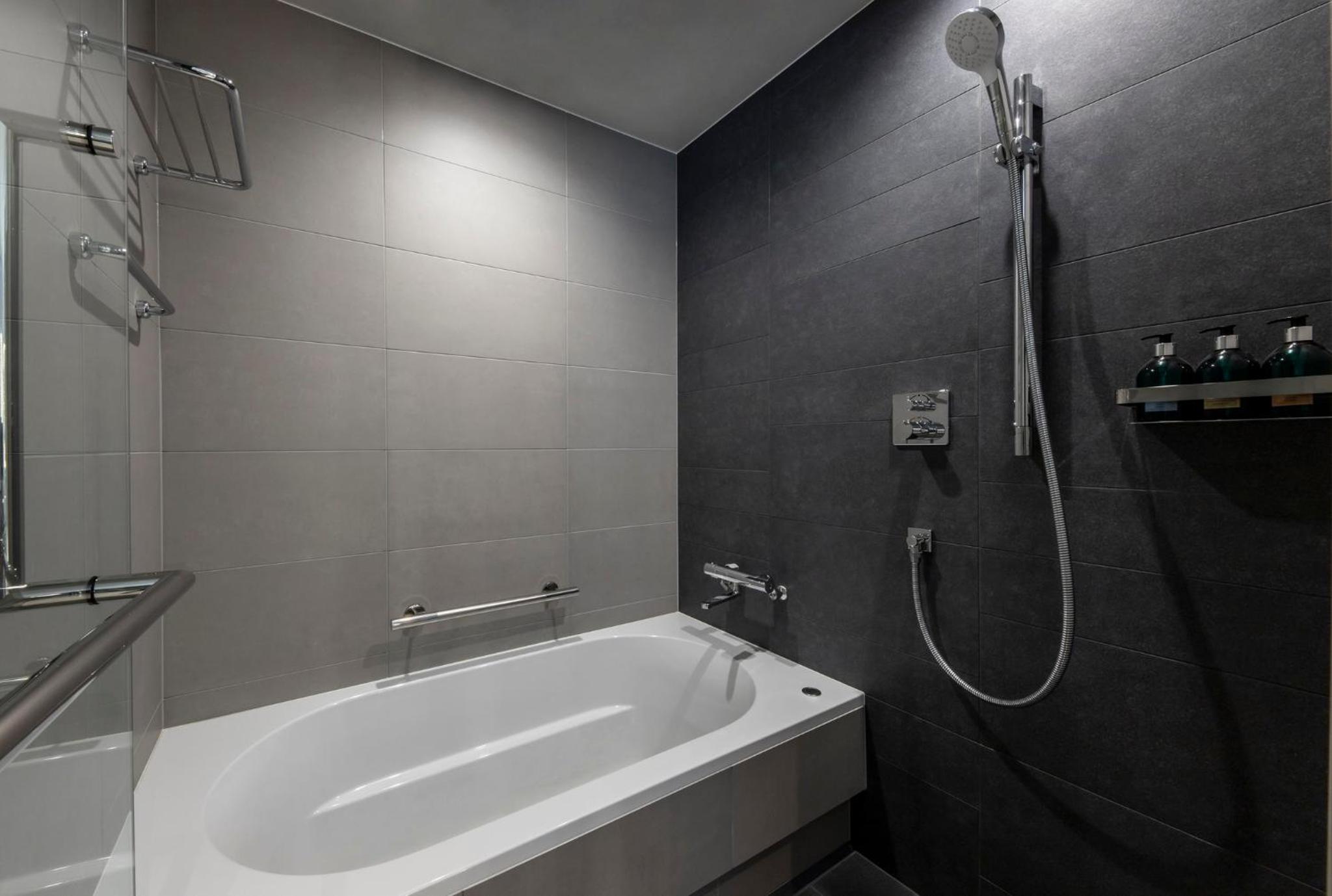 Corner King Room - Premium Floor