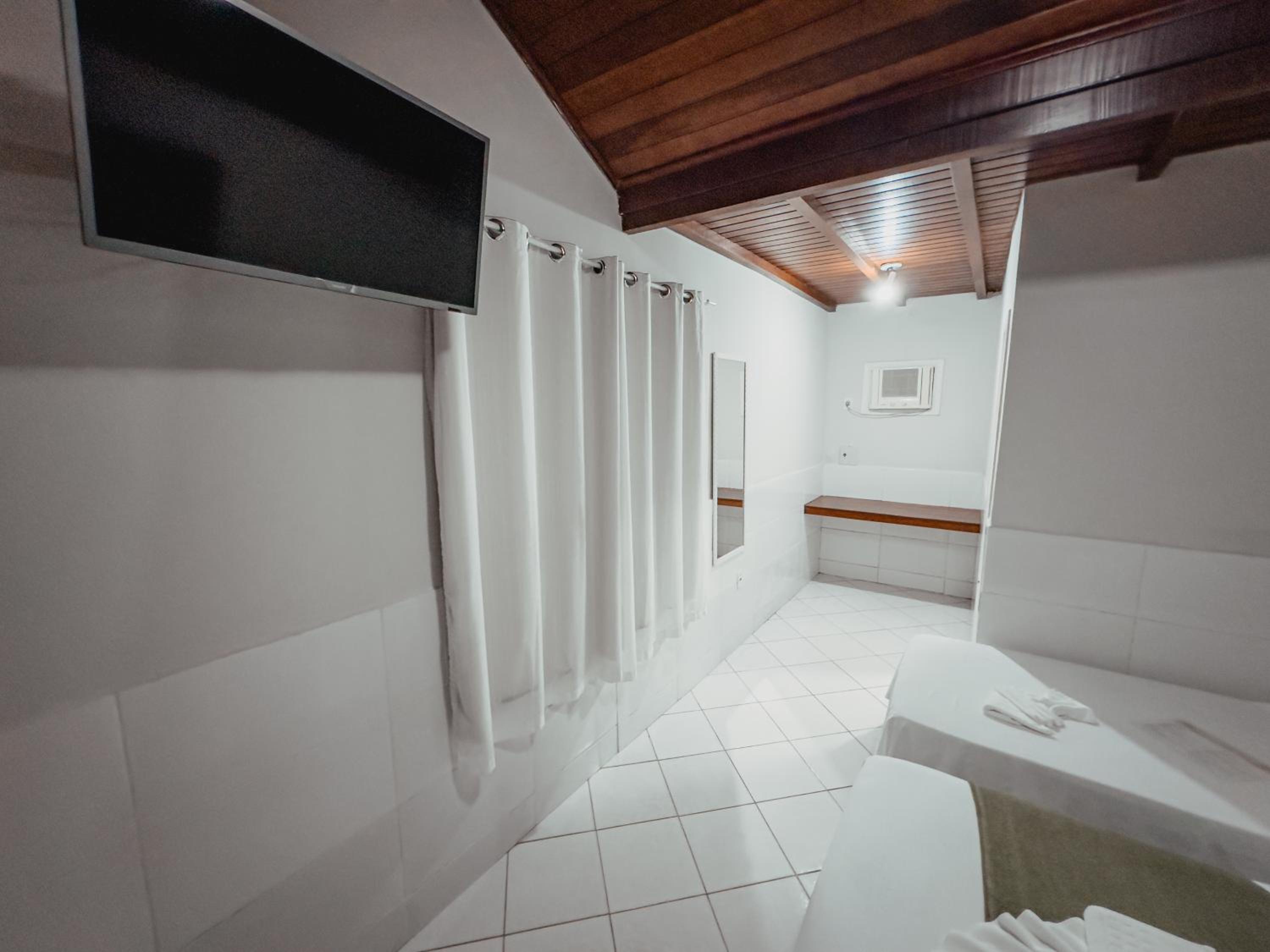 Suite with Garden View photo 2