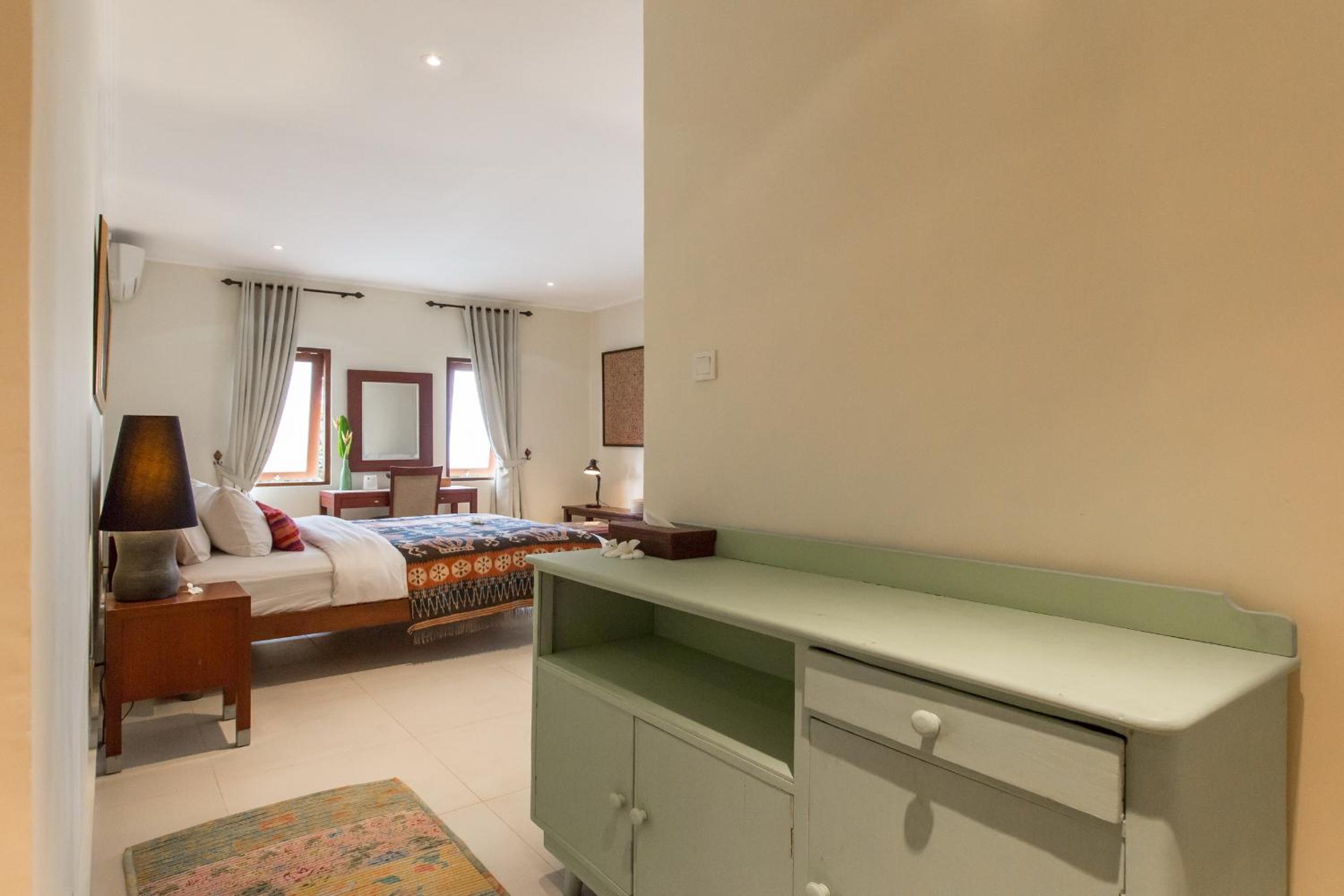 Three-Bedroom Villa with Private Pool photo 3