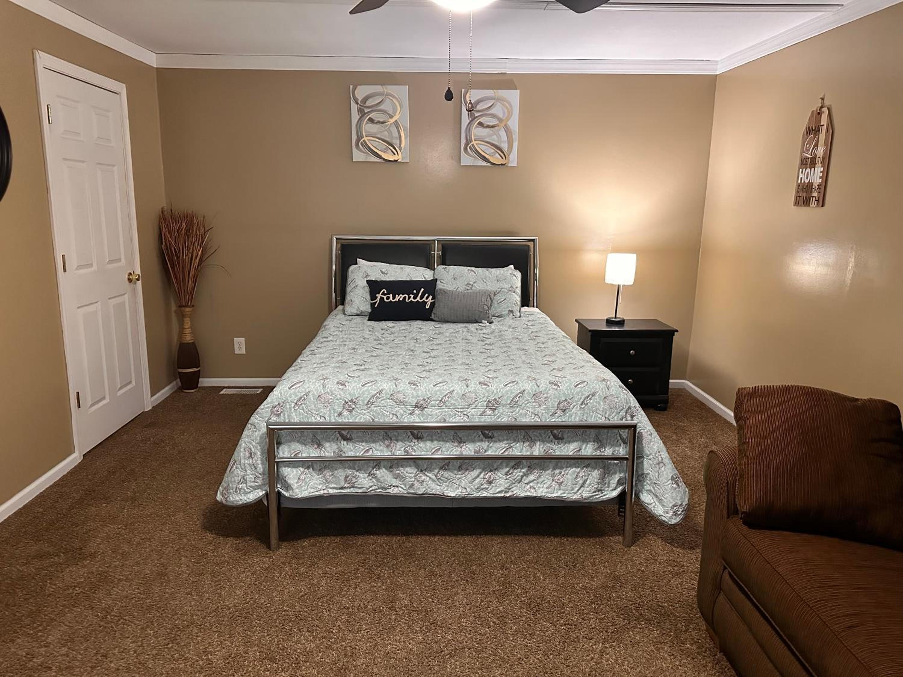 Four-Bedroom House photo 2