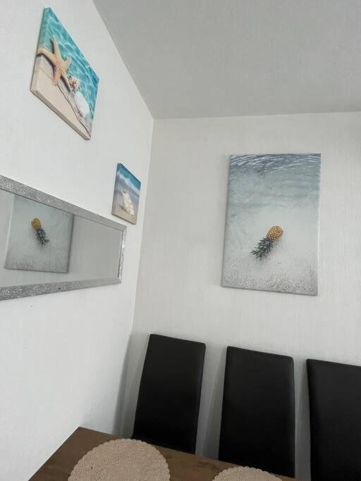 Three-Bedroom House photo 3