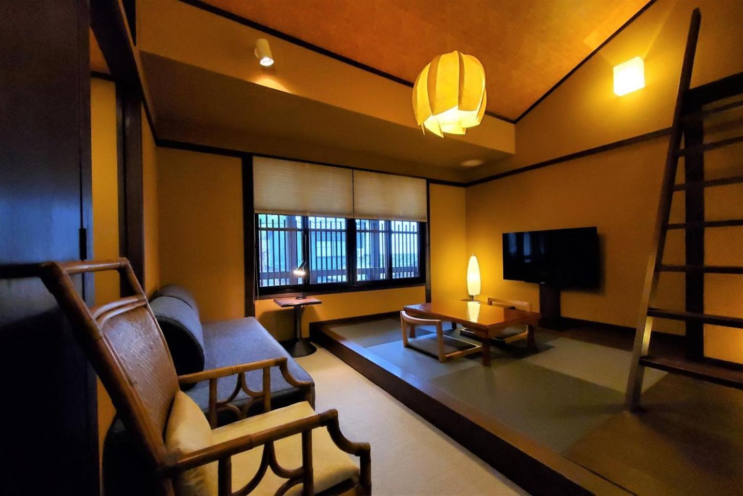 Japanese-Style Room
