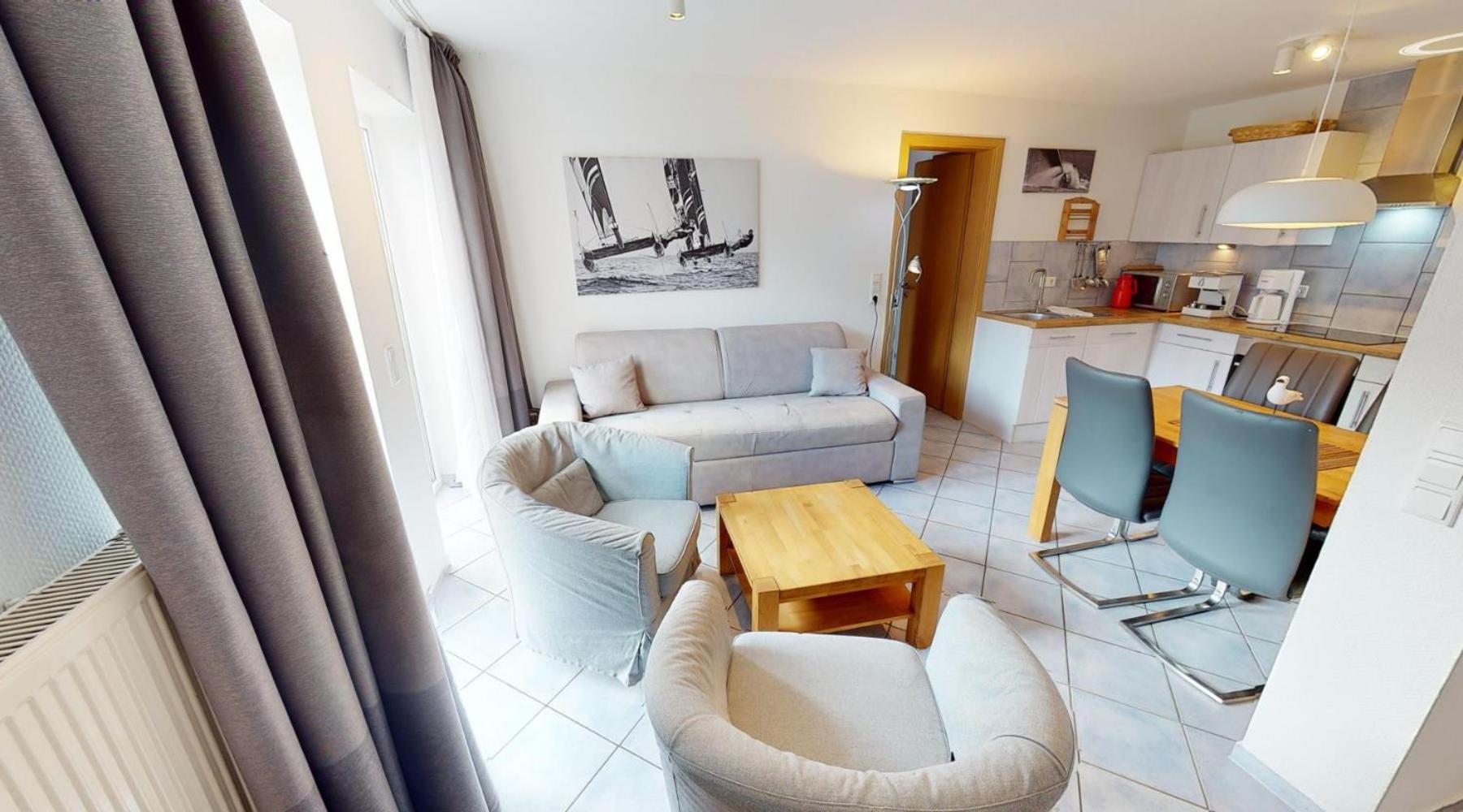 Apartment with Terrace photo 3