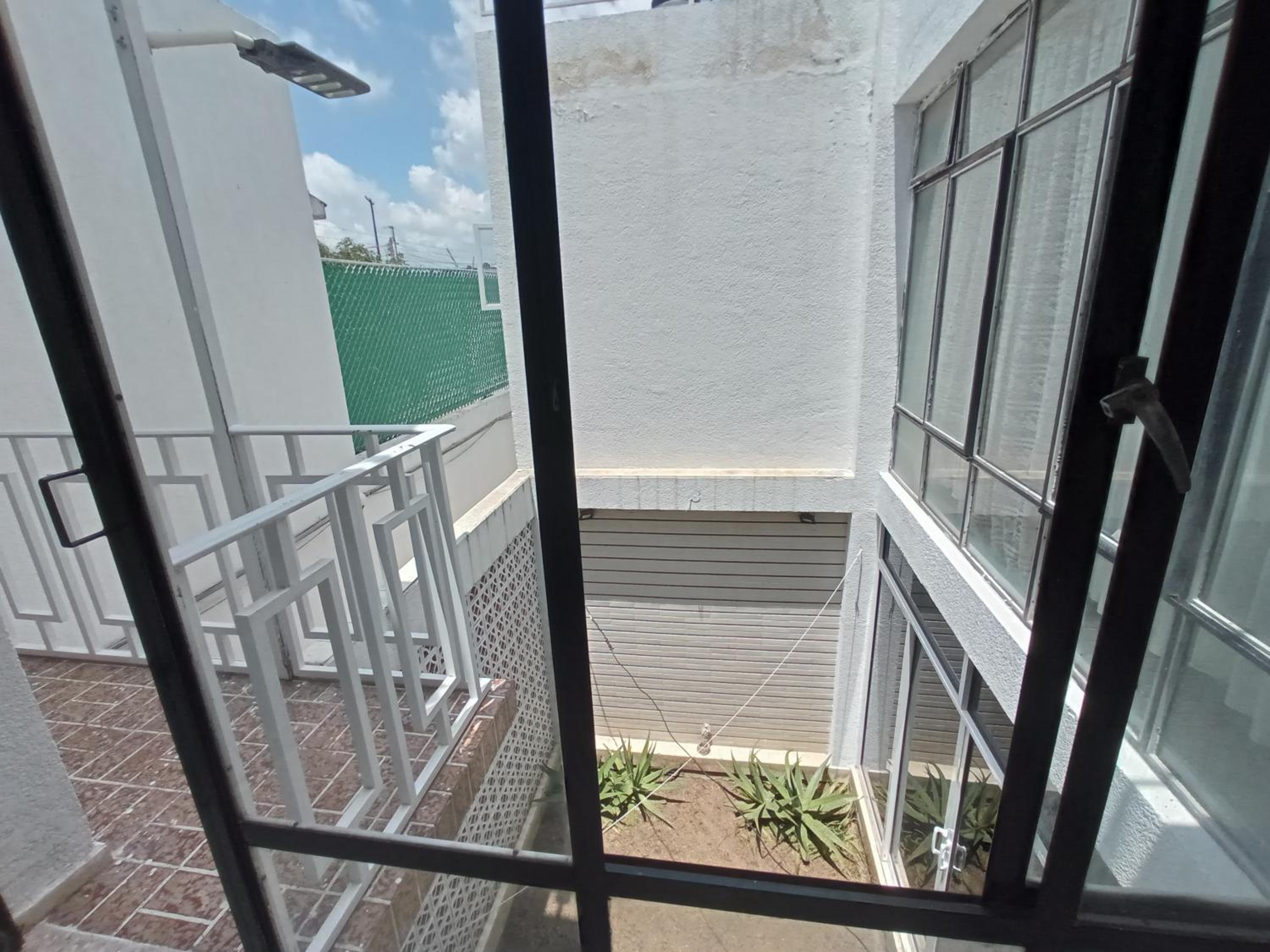 Single Room with Shared Bathroom