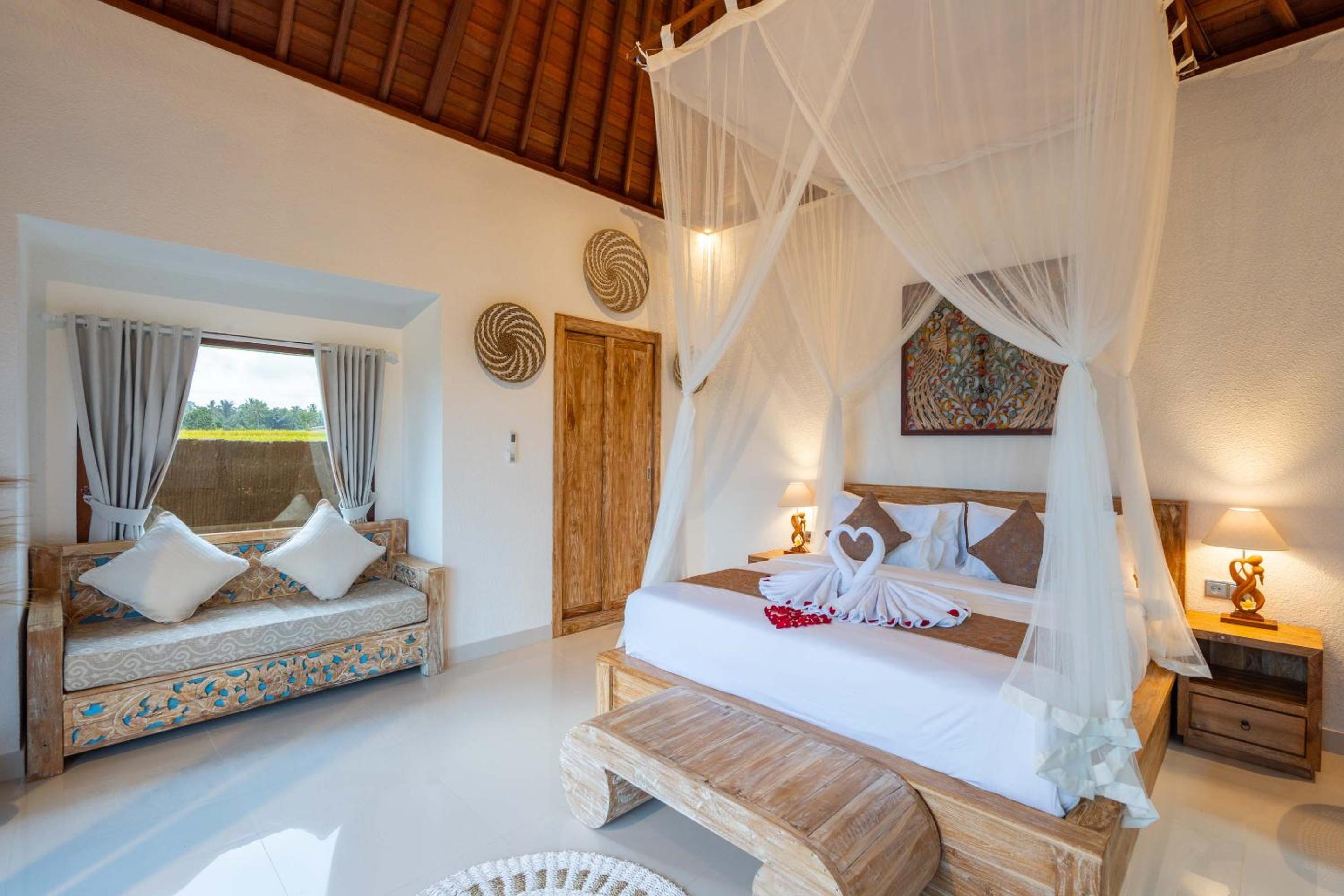 One Bedroom Villa with Private Pool - Photo 32