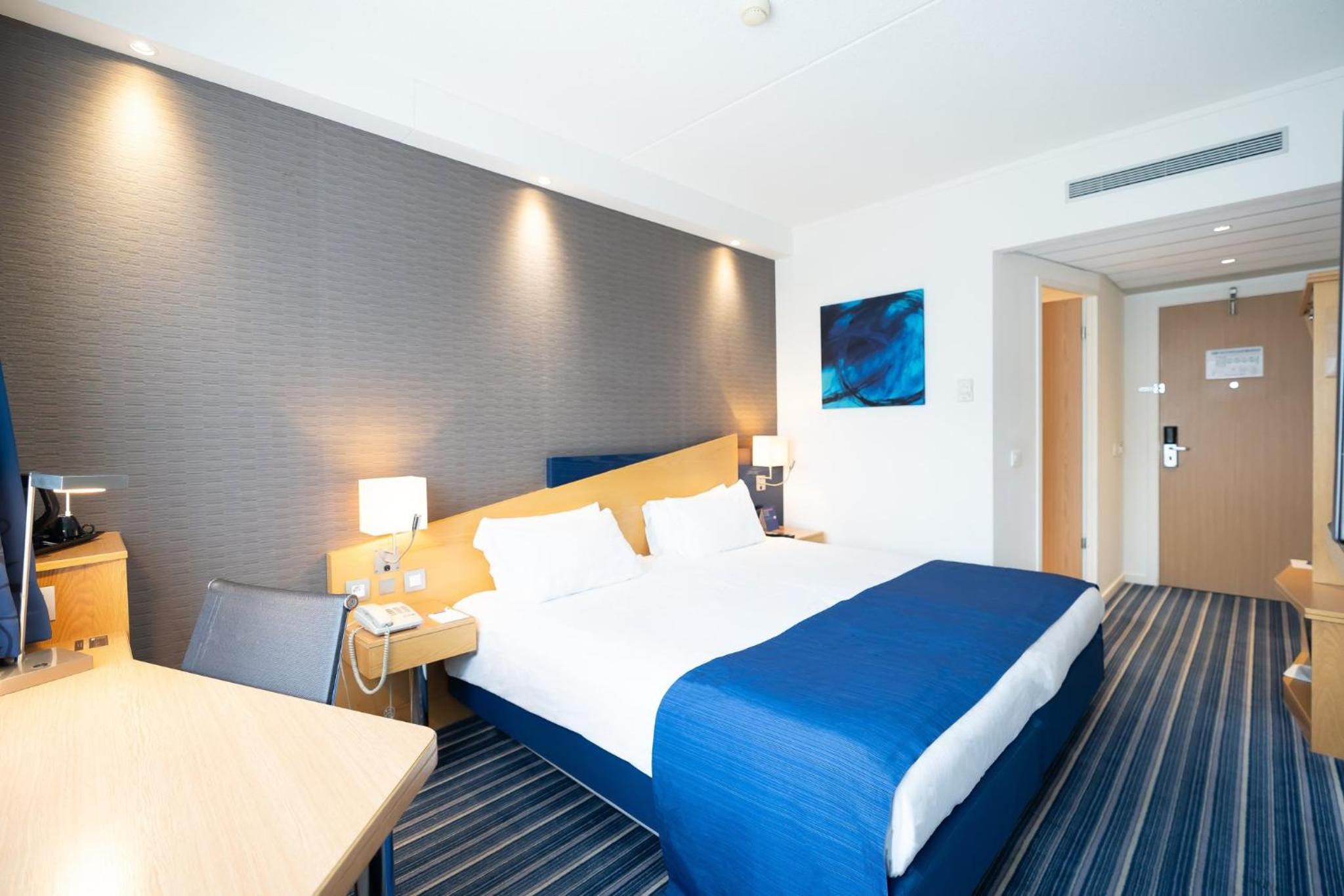 Standard King Room - Free Breakfast - Photo 5
