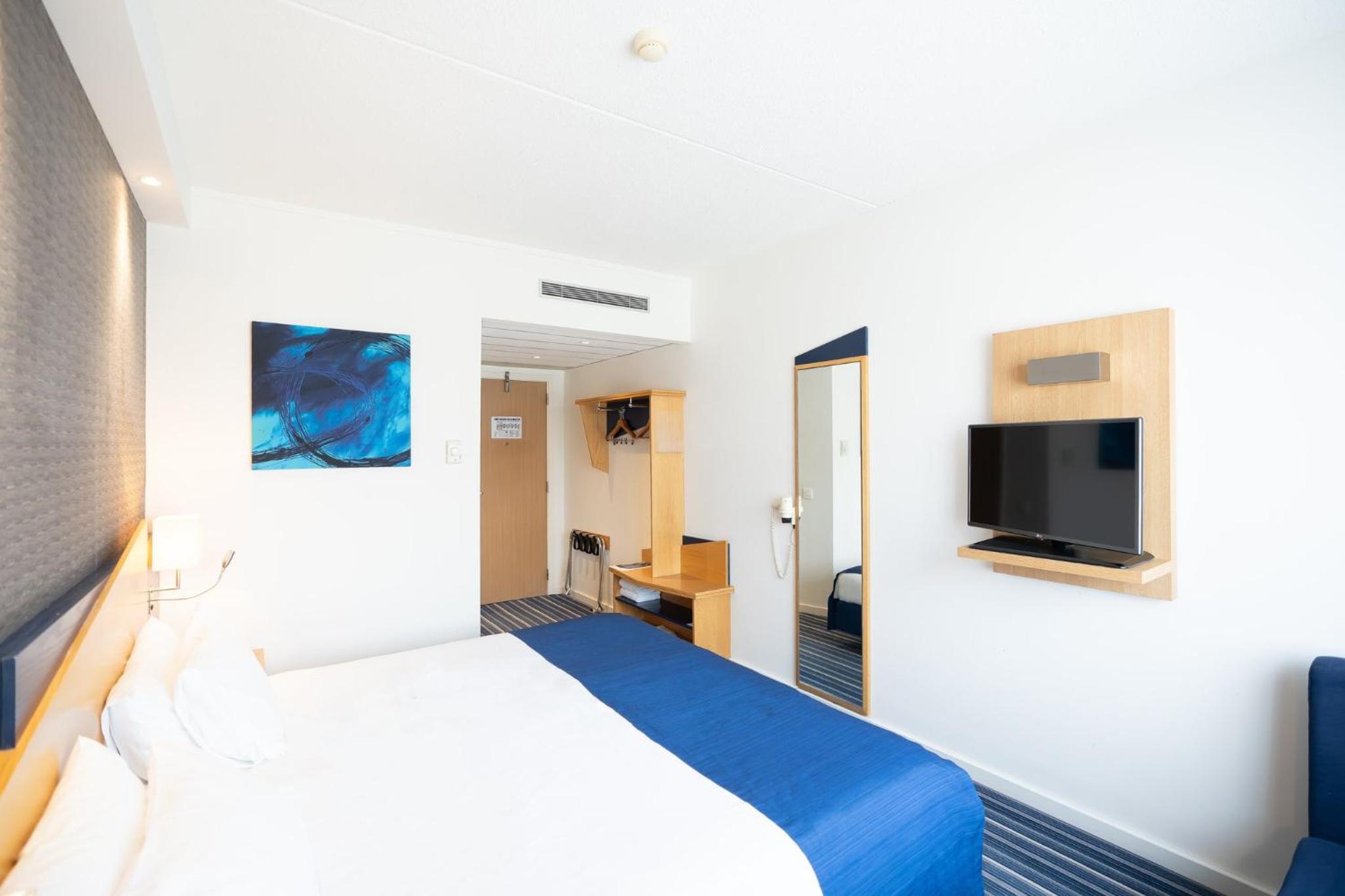 Standard King Room - Free Breakfast - Photo 1