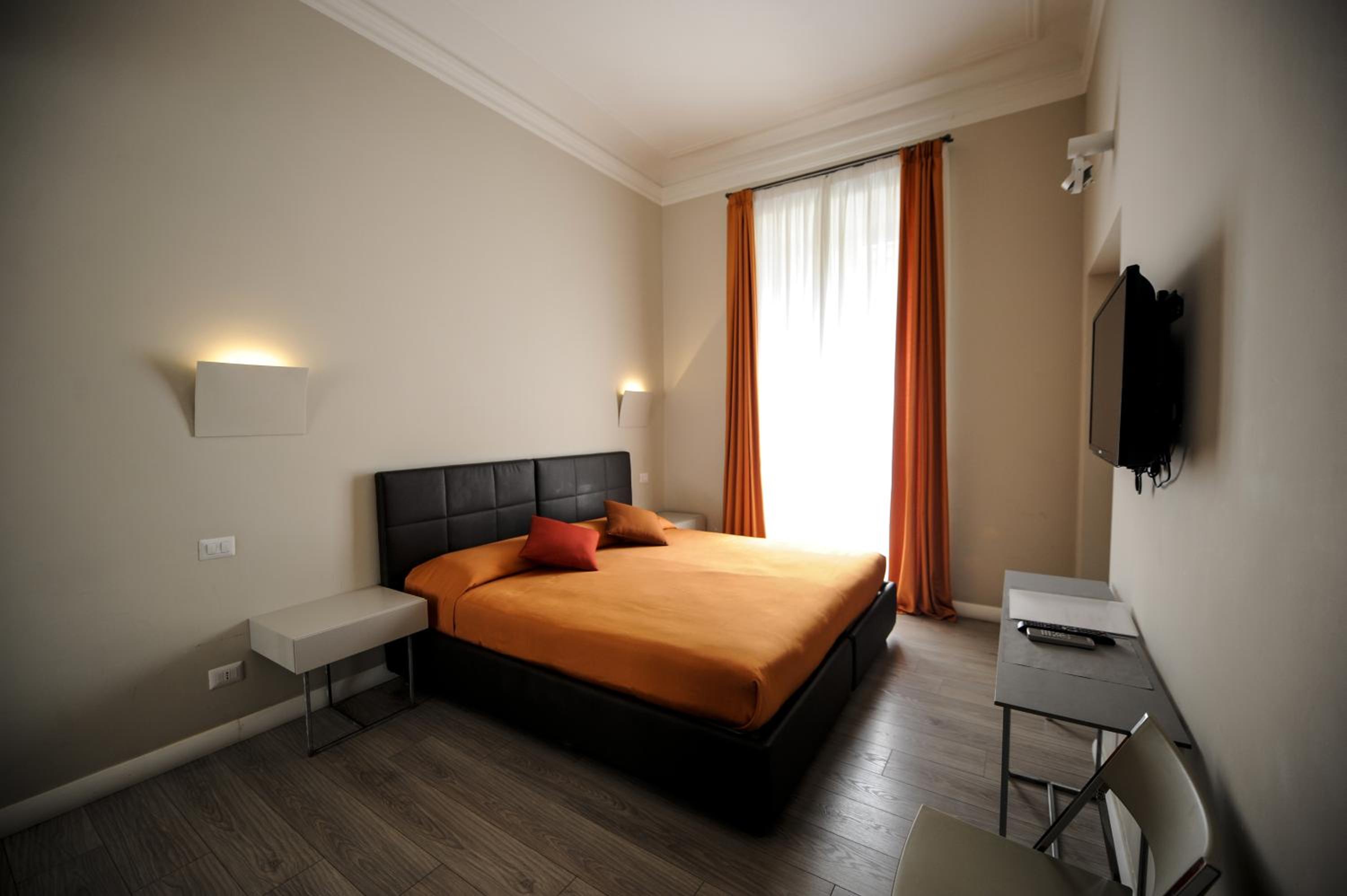 Standard Double or Twin Room photo 2
