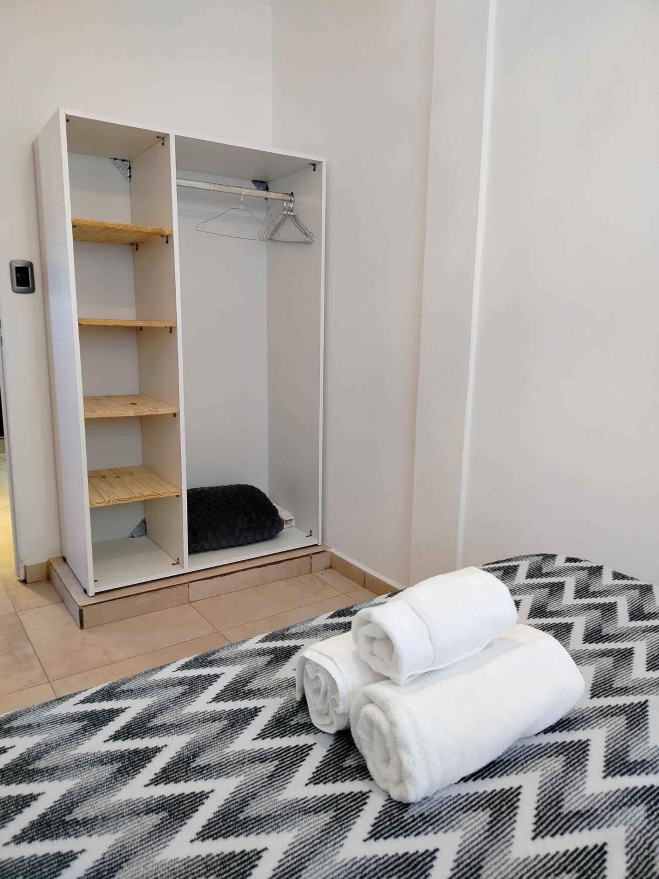 One-Bedroom Apartment photo 3