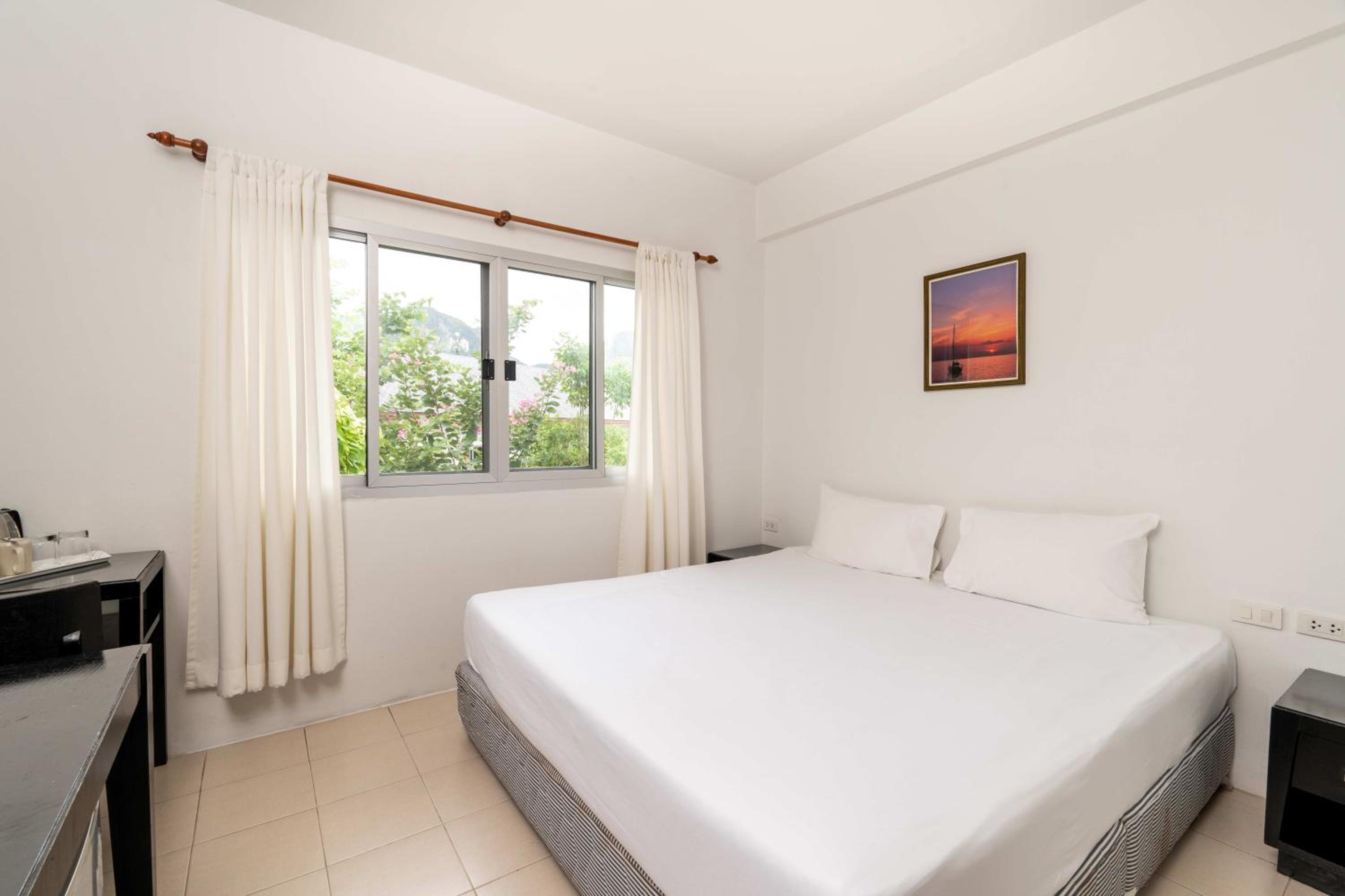 Standard Double or Twin Room photo 2
