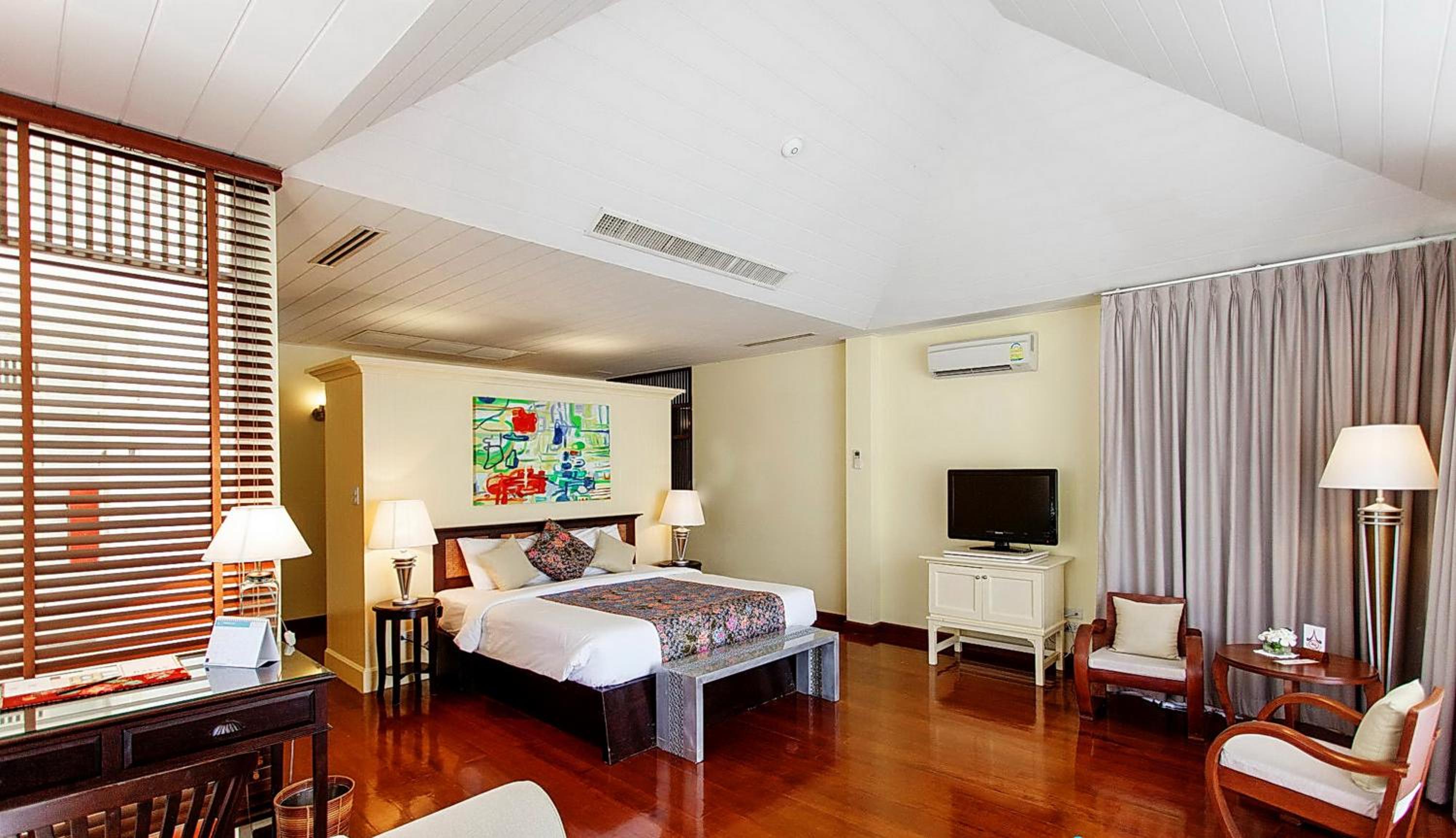 Triple Room with 3 Adults Occupancy (Non Smoking) photo 3