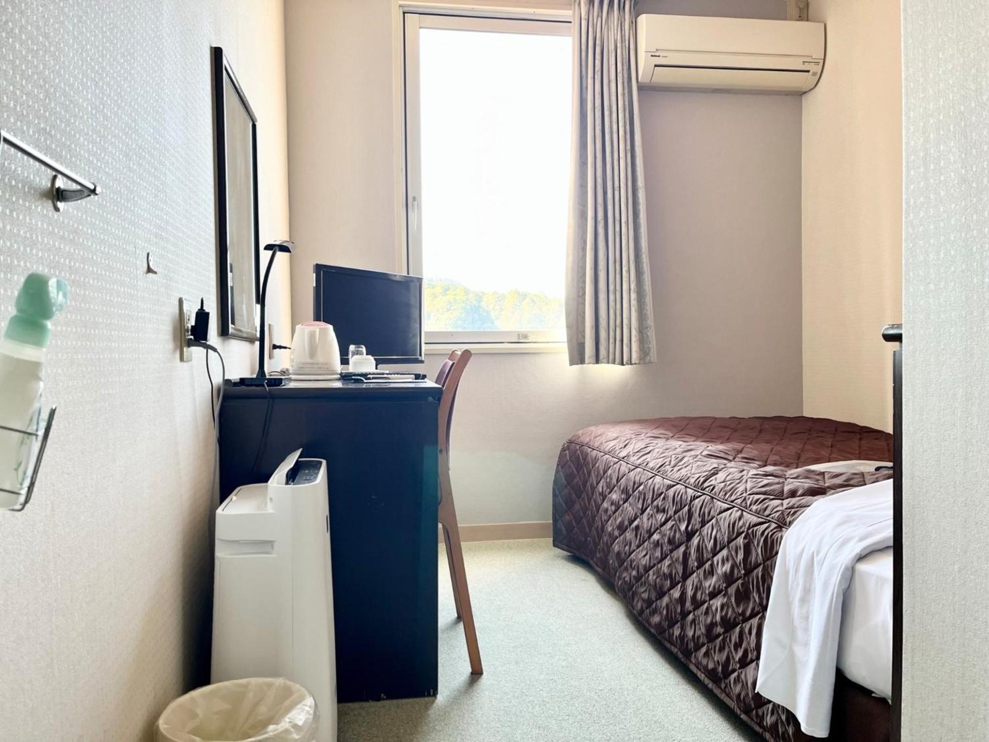 Single Room - Non-Smoking