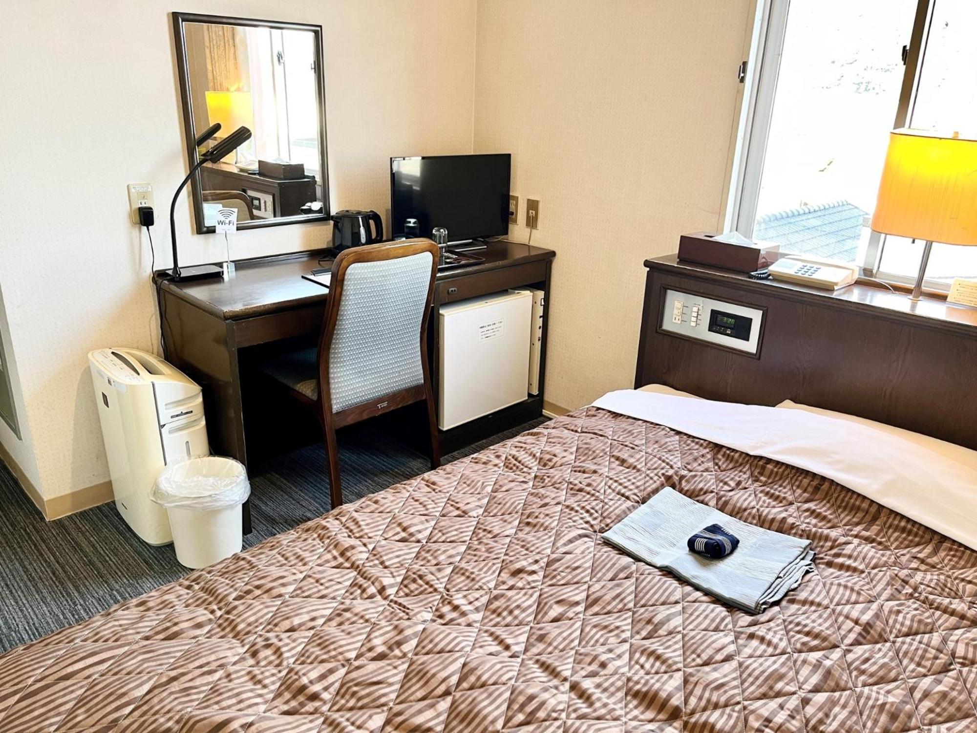 Double Room - Smoking - Photo 1