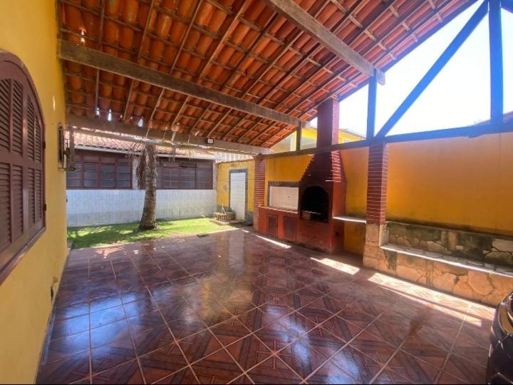 Three-Bedroom House photo 3