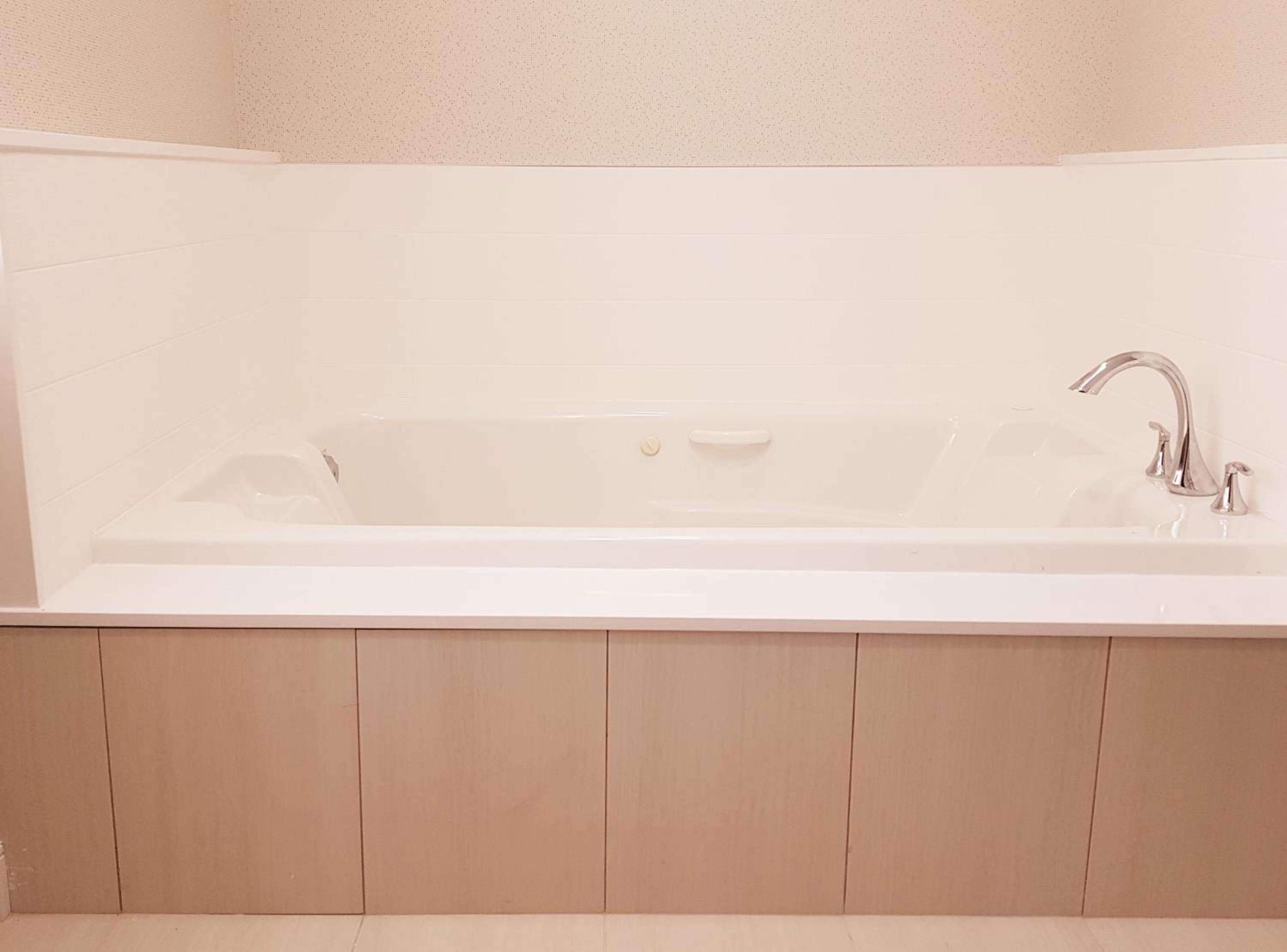 King Suite - Photo 1