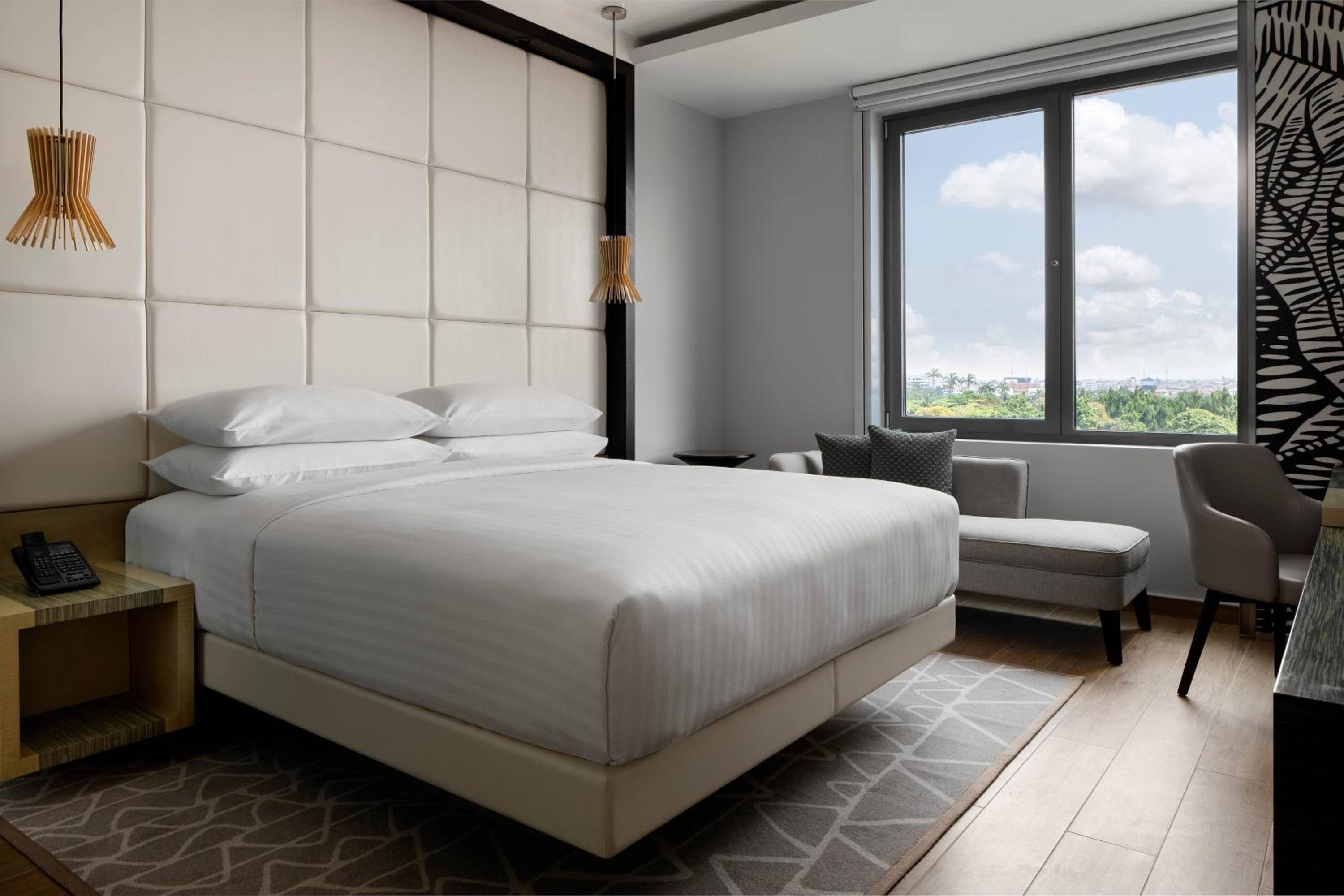 King Guest Room - Photo 1