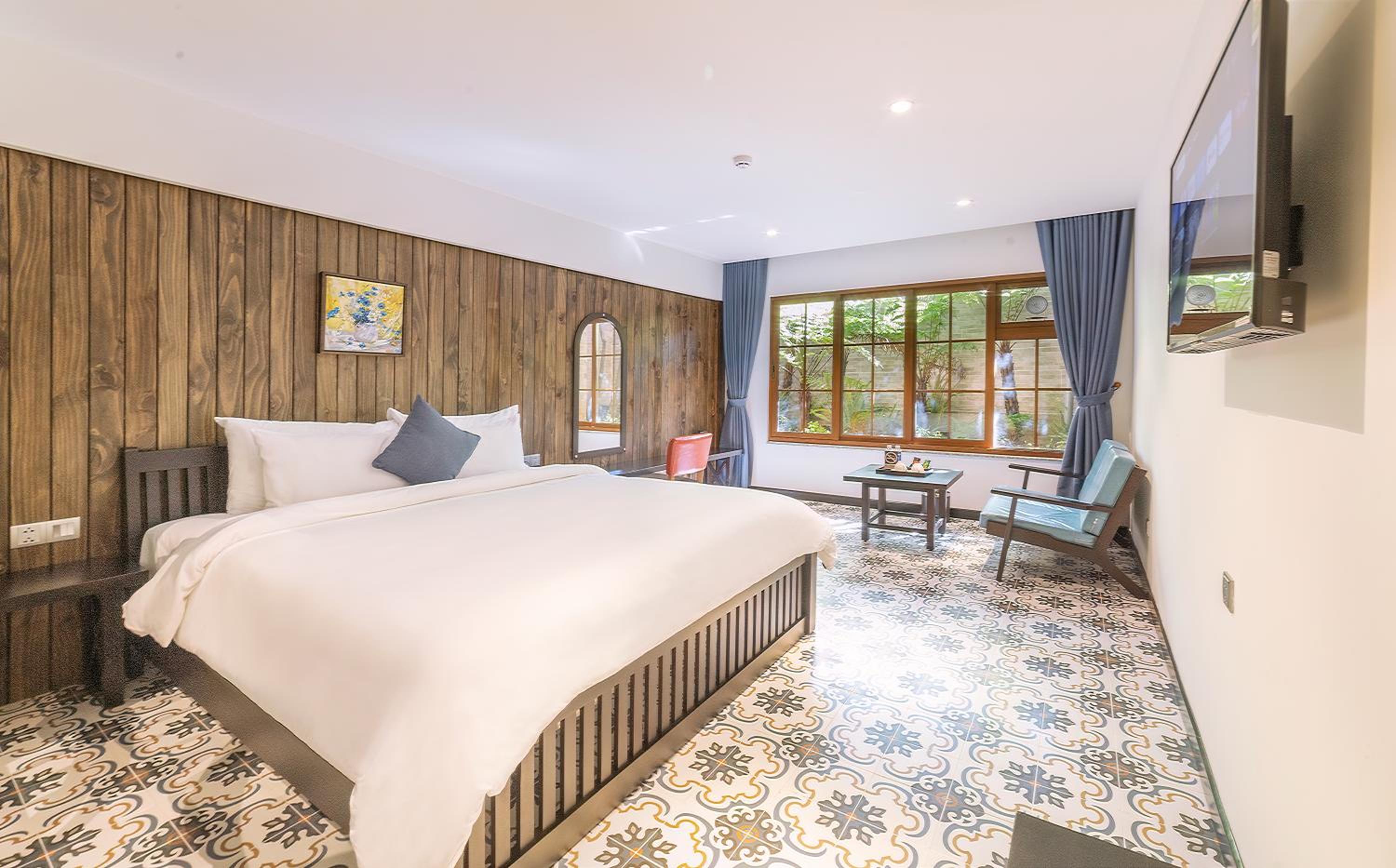 Superior King Room - Photo 10