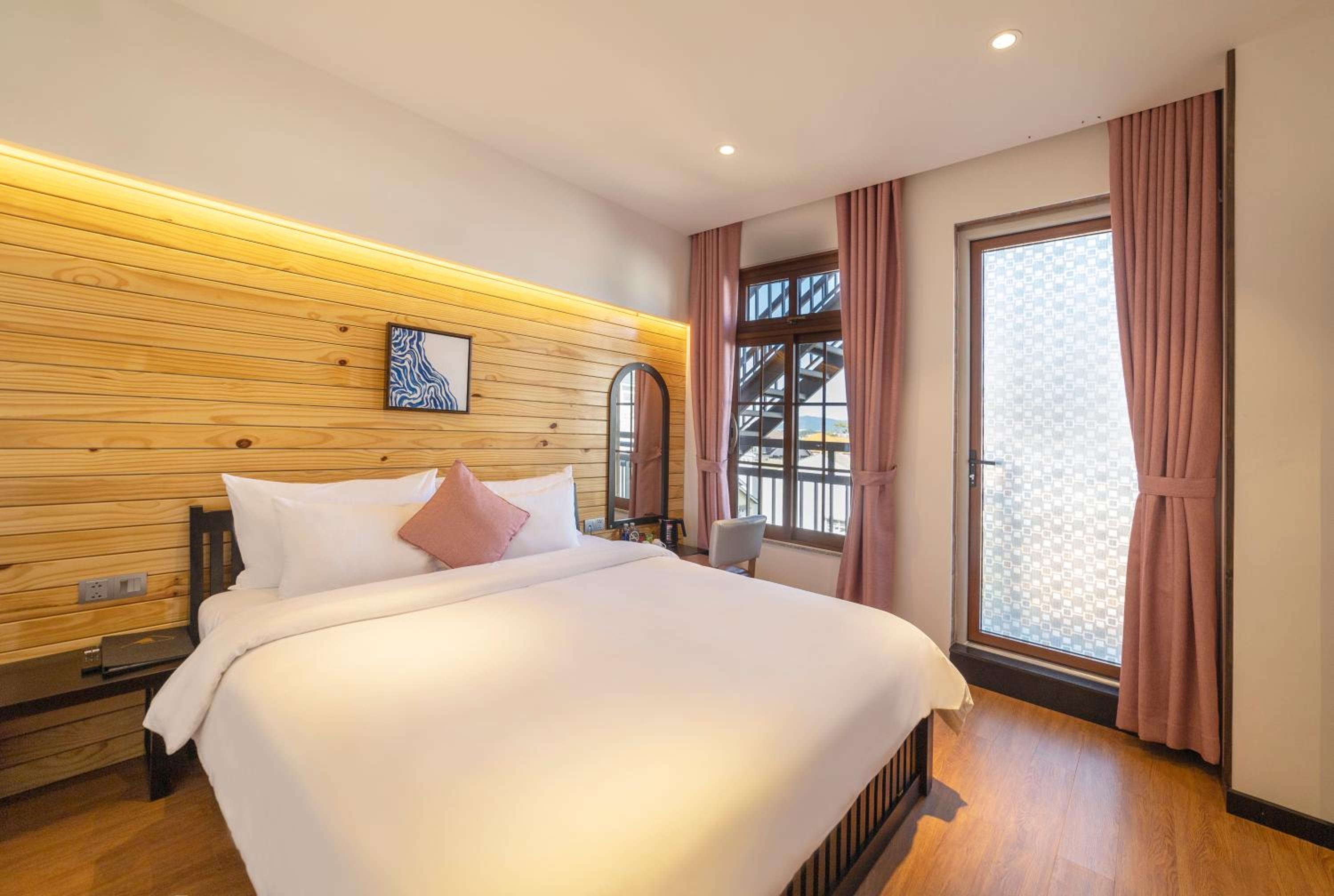 Standard Double Room - Photo 6