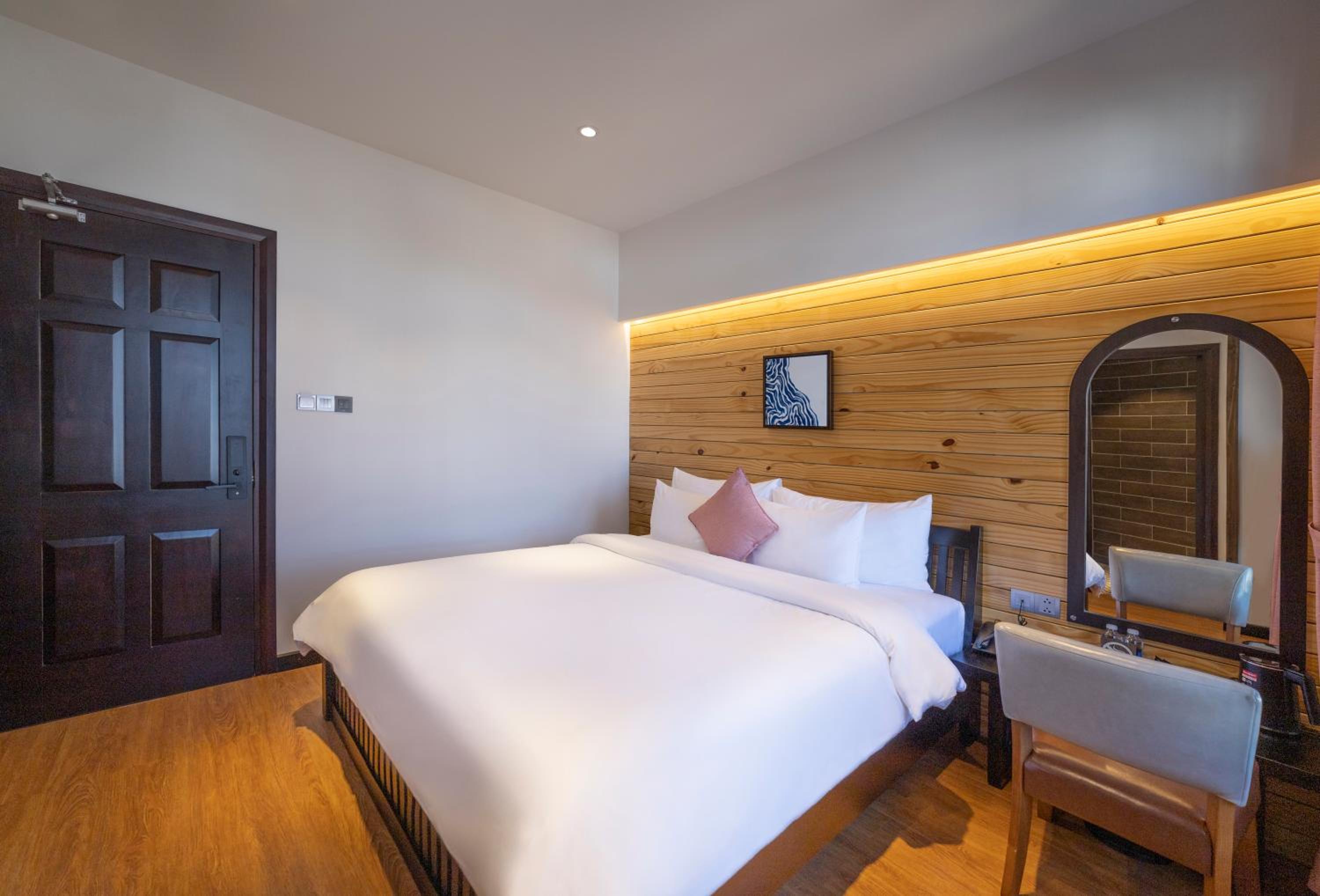 Standard Double Room - Photo 7