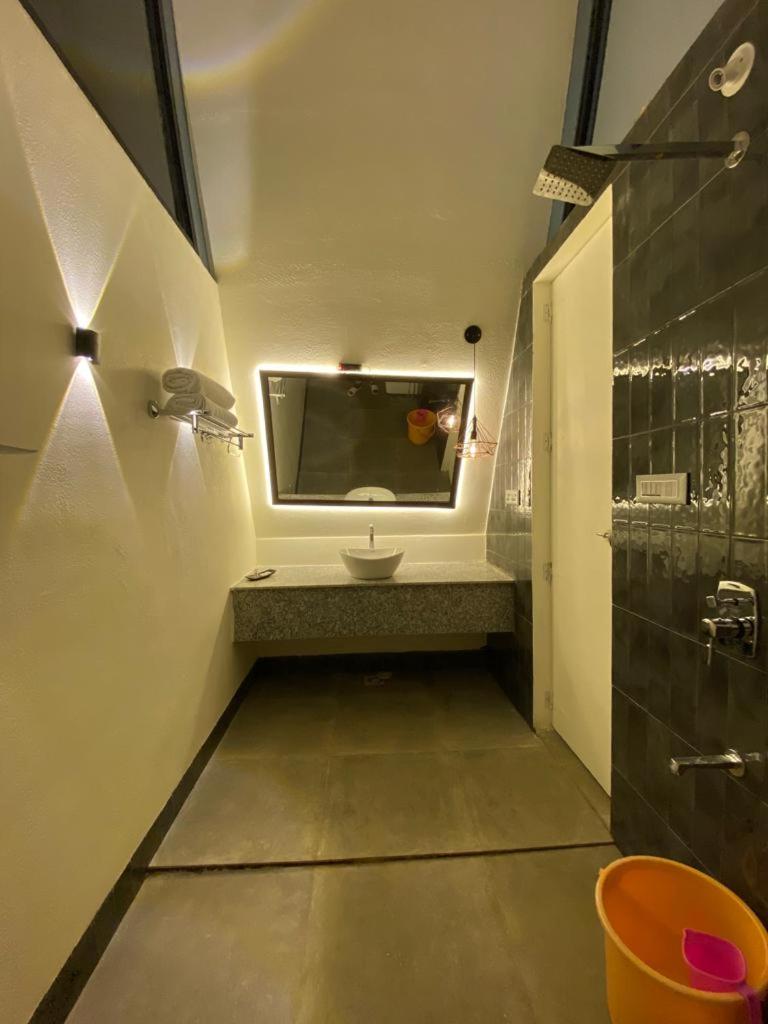 Deluxe Double Room with Extra Bed photo 3