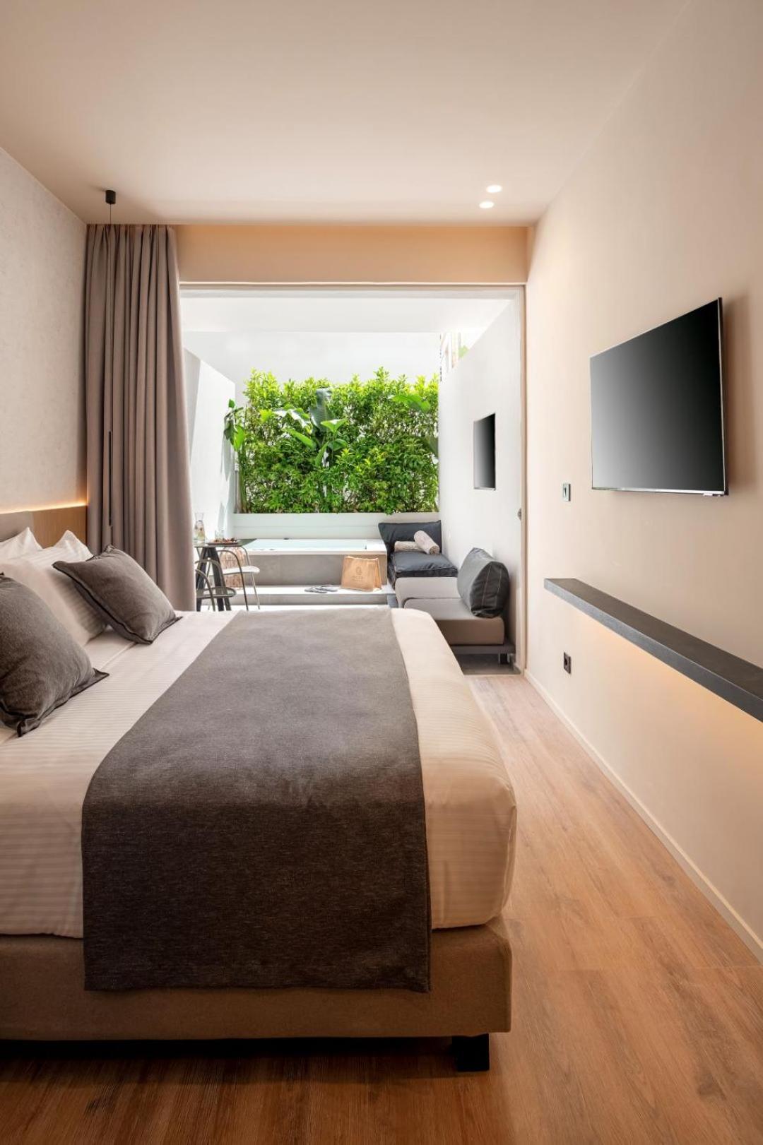 Double Room with Spa Bath photo 1