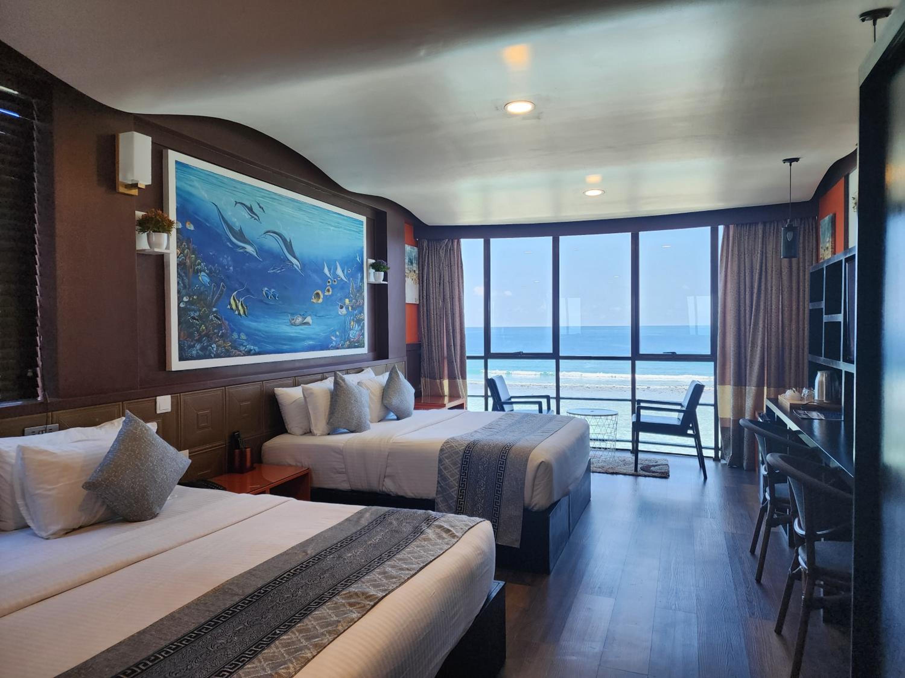 Family Room with Sea View