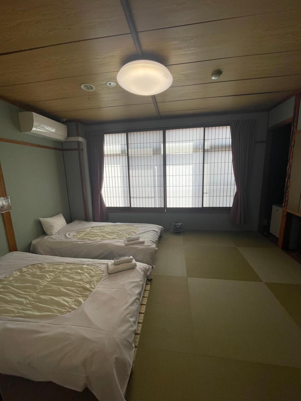 Room Selected at Check-In Japanese Twin with Shared Bathroom and Toilet photo 1
