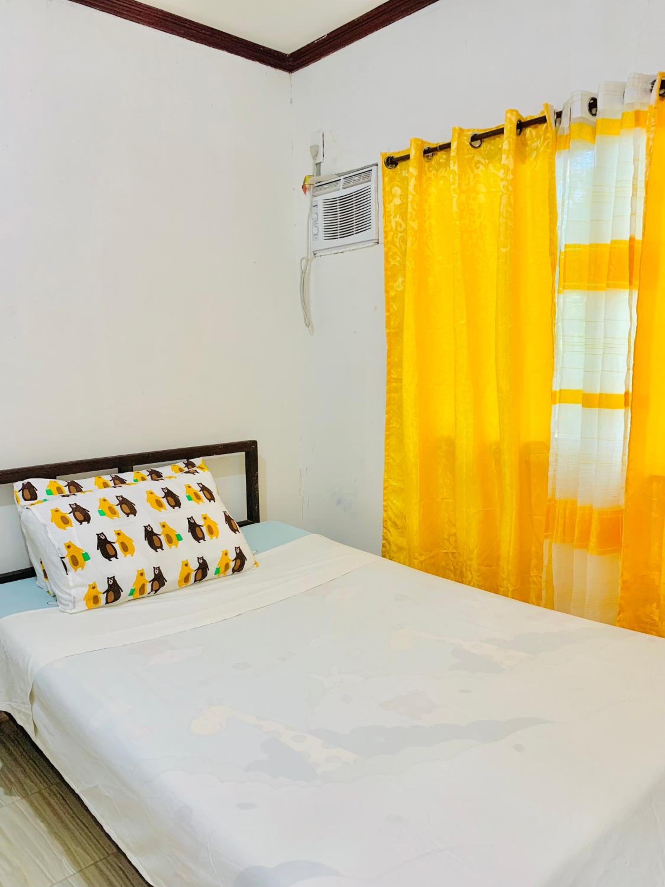 Budget Double Room photo 2
