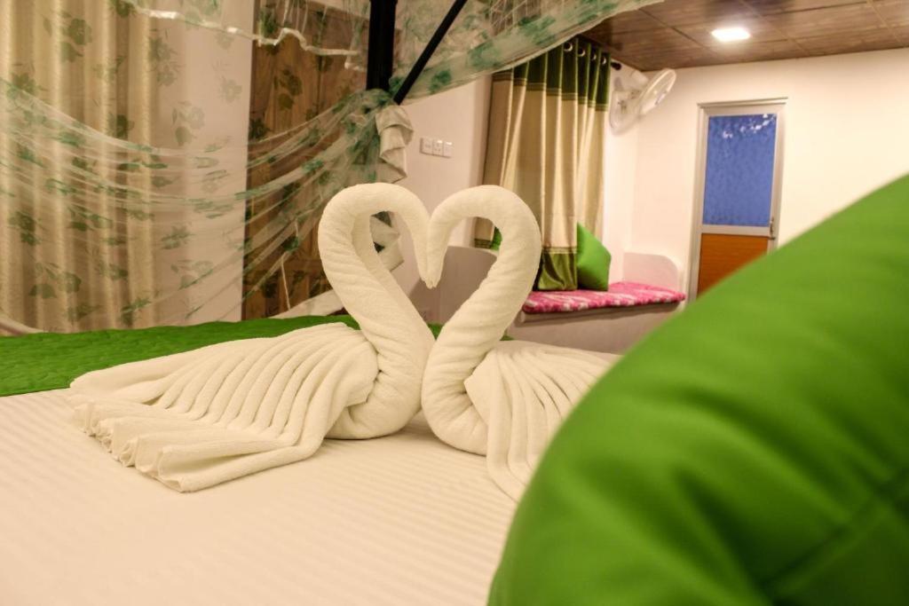 Deluxe Double Or Twin Room With Pool View photo 1