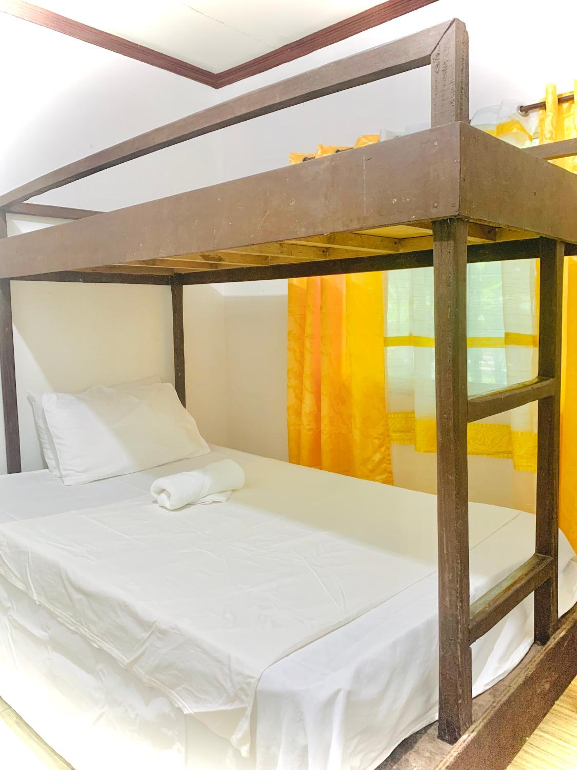 Triple Room with Private Bathroom photo 1