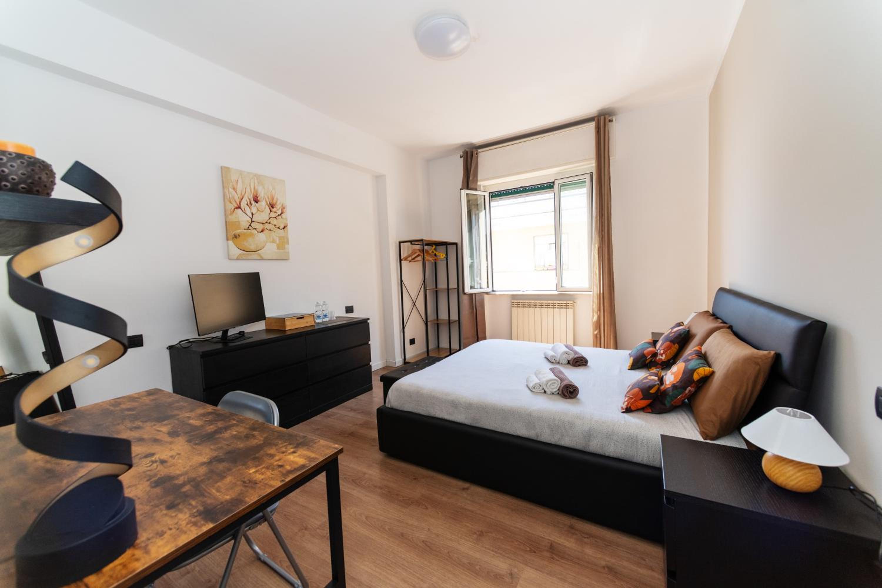 Two-Bedroom Apartment photo 2