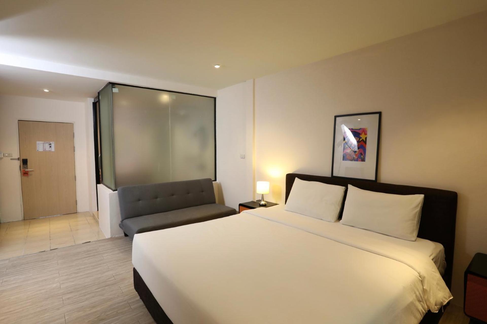 Deluxe Double Room with Shower photo 3