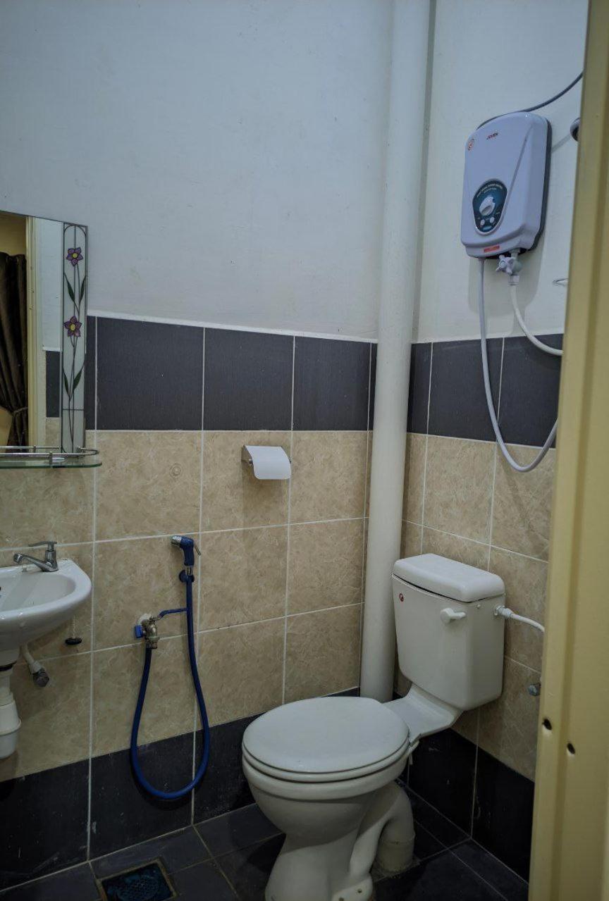 Three-Bedroom House photo 2
