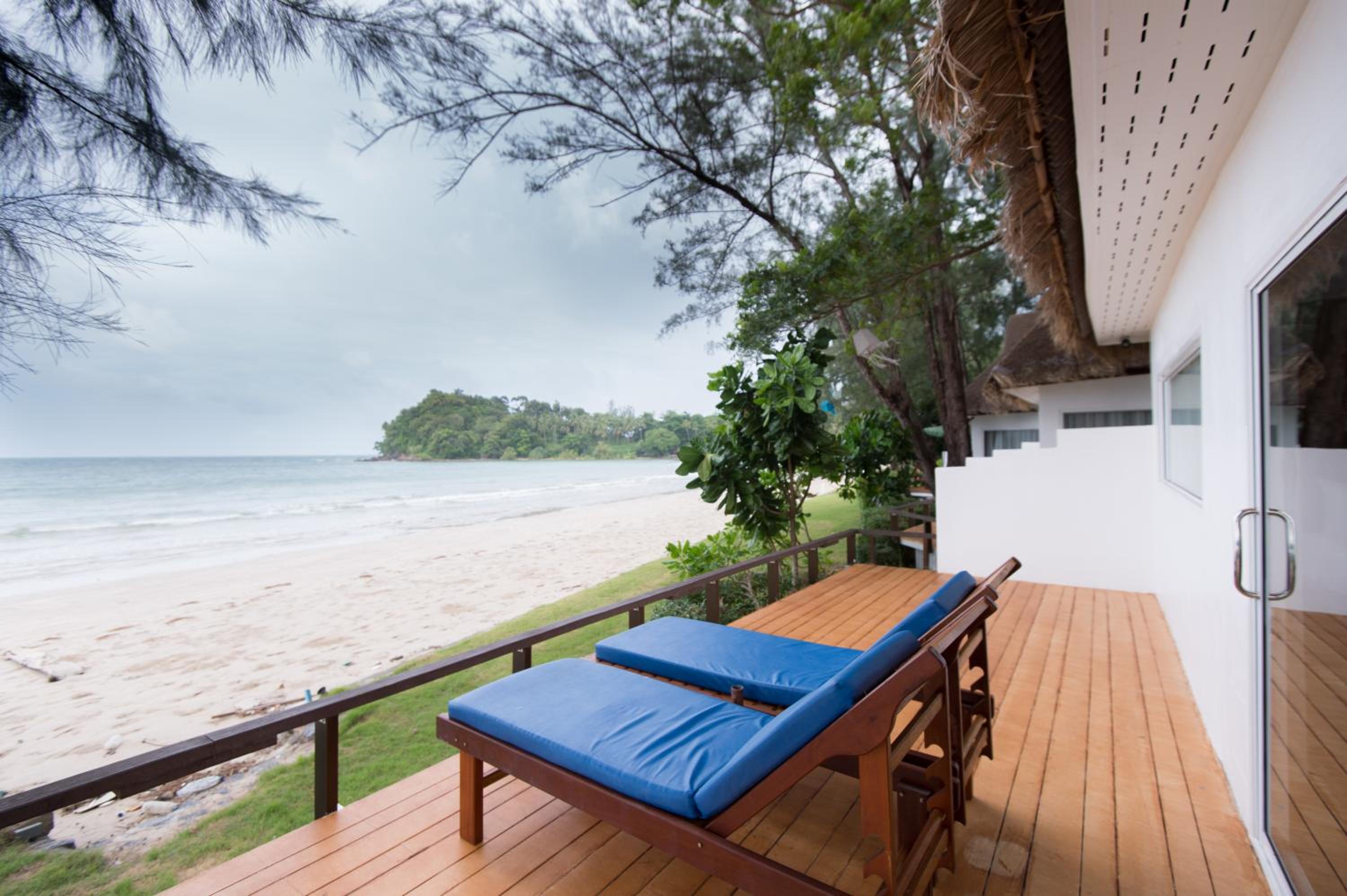 Suite - Beach Front photo 3