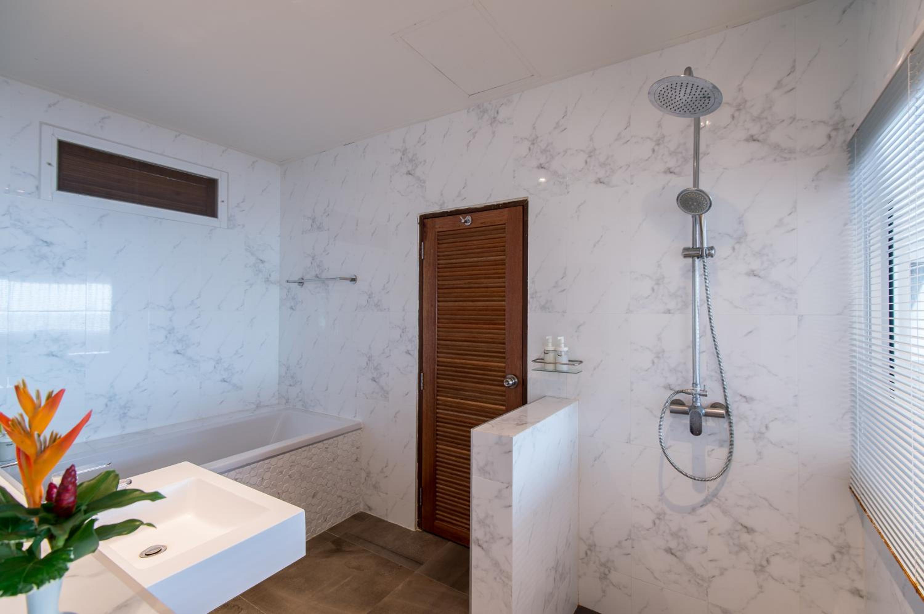 Suite - Beach Front photo 2